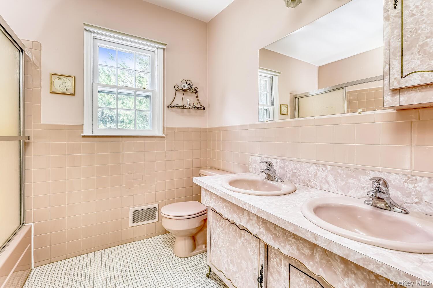 3 Macintosh Lane, Monsey, NY 10952