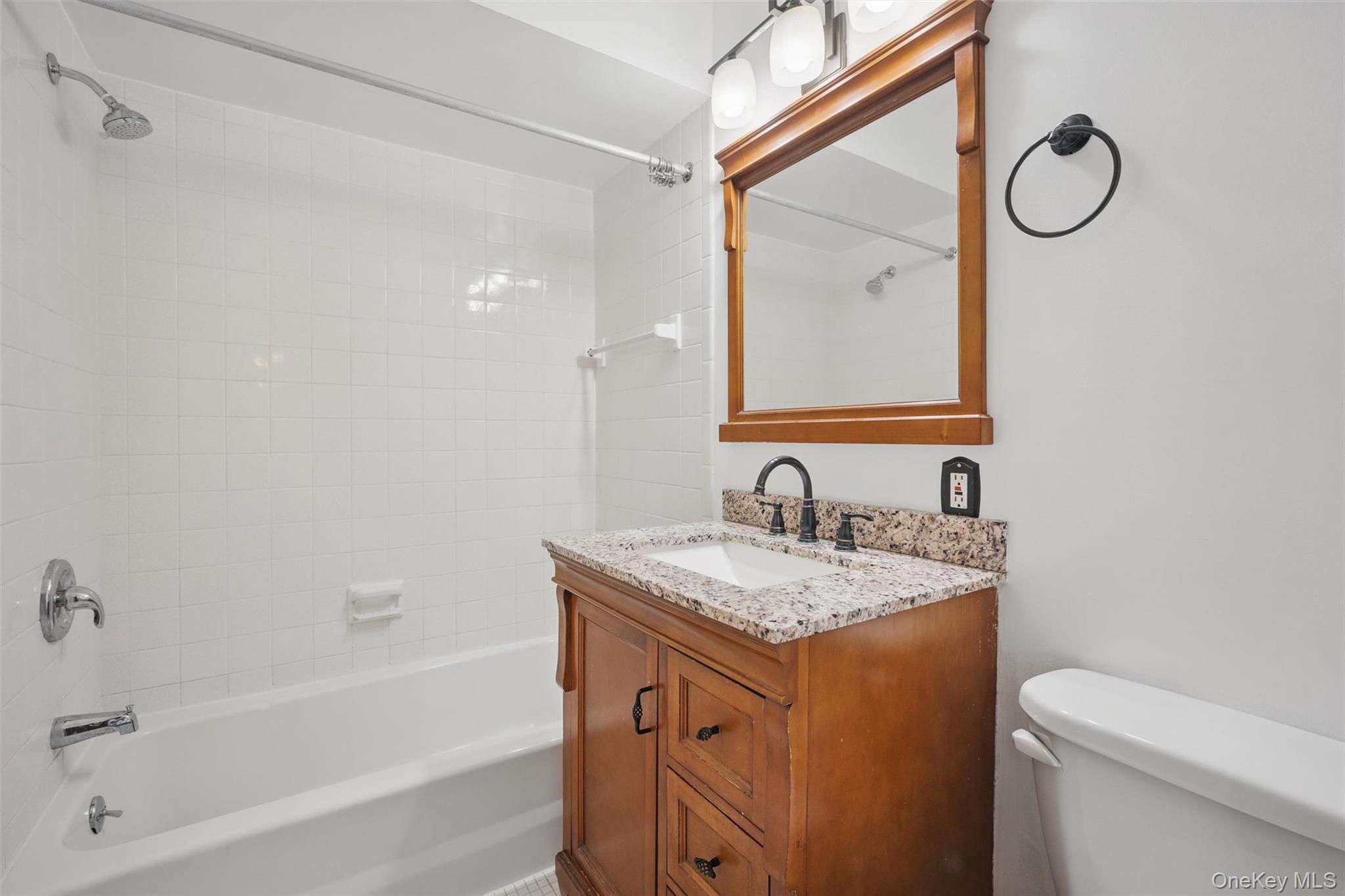 201 Commons Way Unit E, Fishkill, NY 12524