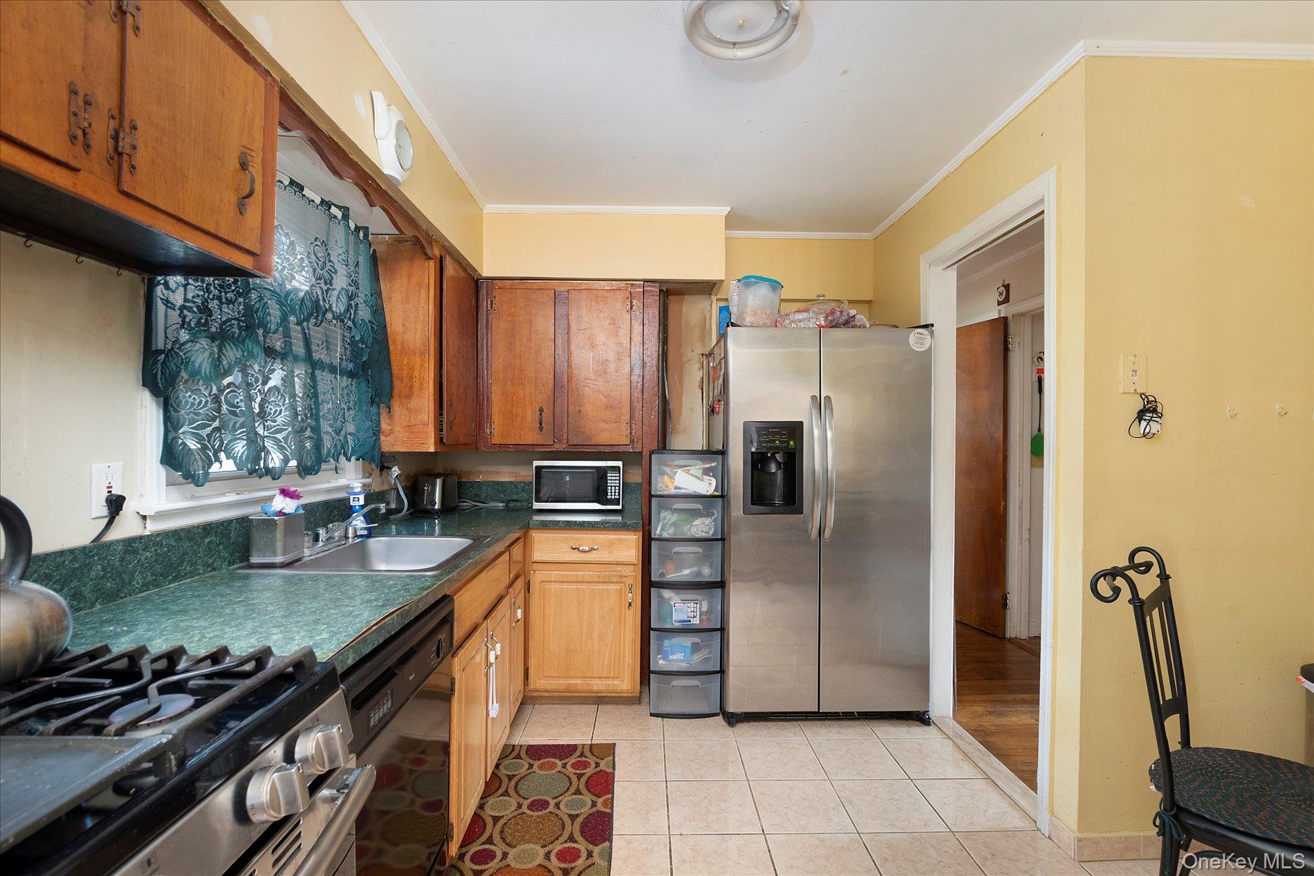 472 Emerson Street, Uniondale, NY 11553