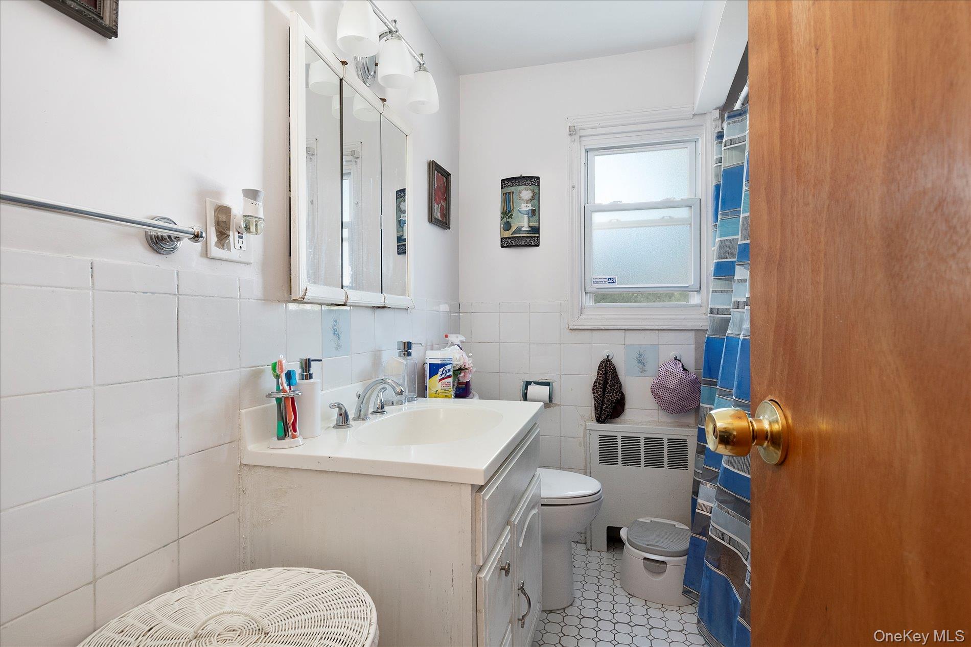 472 Emerson Street, Uniondale, NY 11553