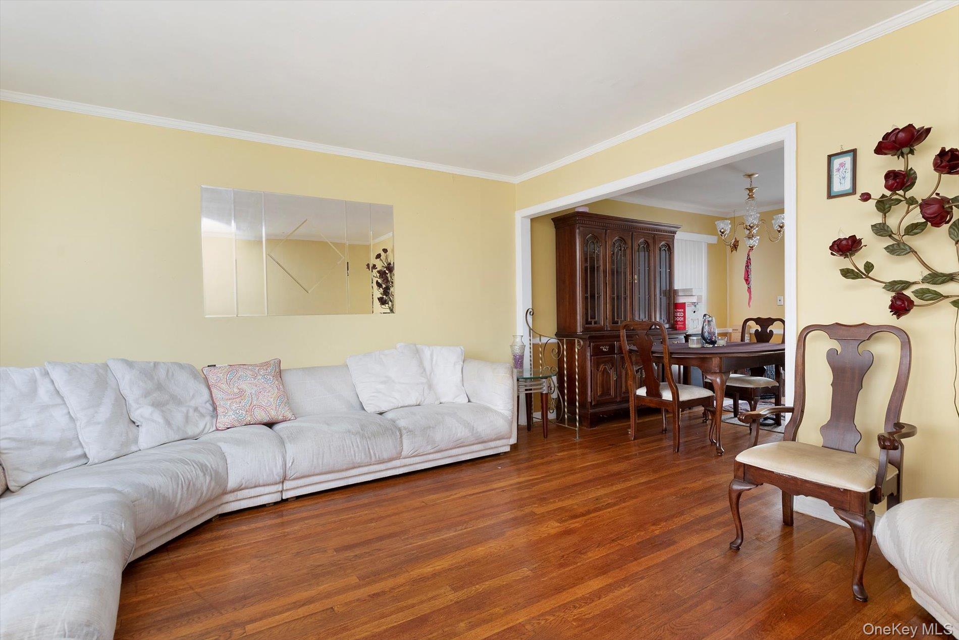 472 Emerson Street, Uniondale, NY 11553