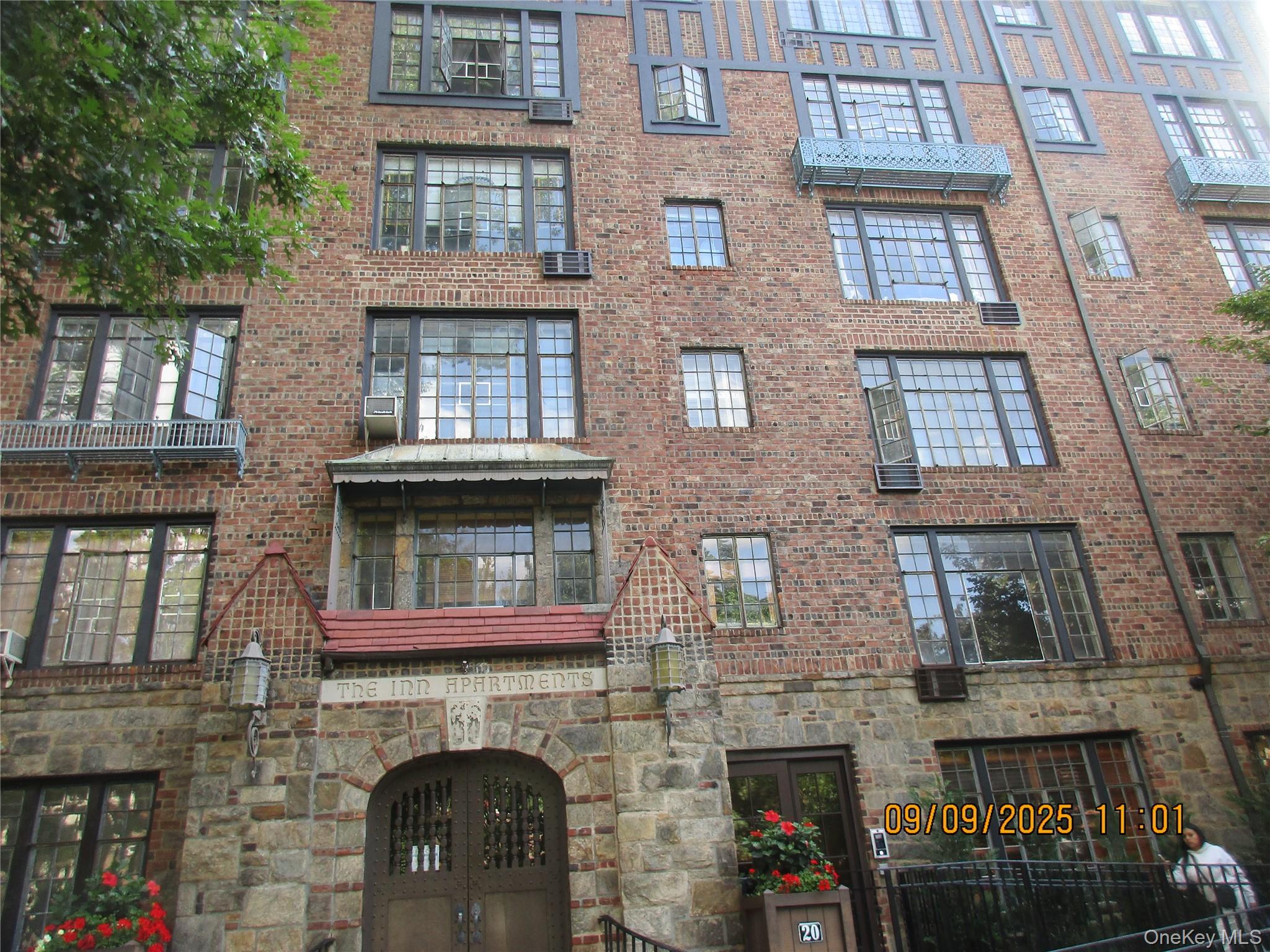 20 Continental Avenue # 6L, Forest Hills, NY 11375