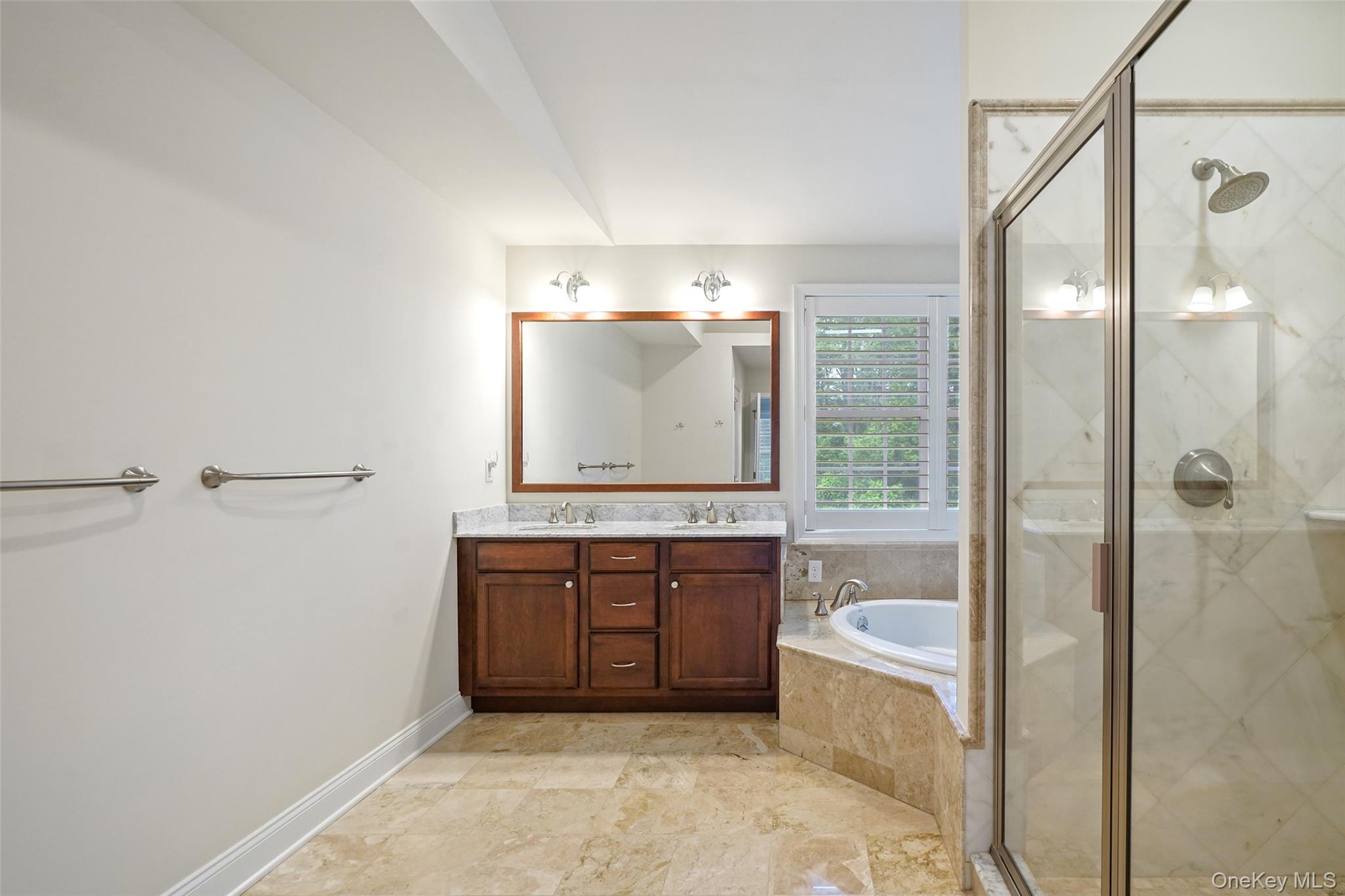 14 Chestnut Street, Hopewell Junction, NY 12533