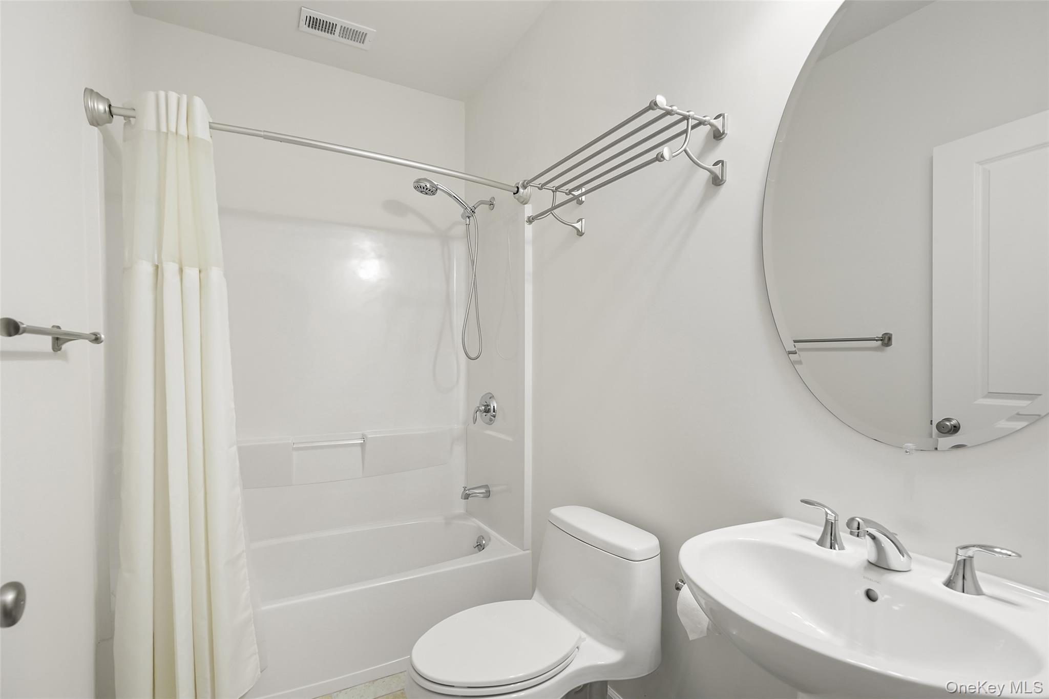 14 Chestnut Street, Hopewell Junction, NY 12533