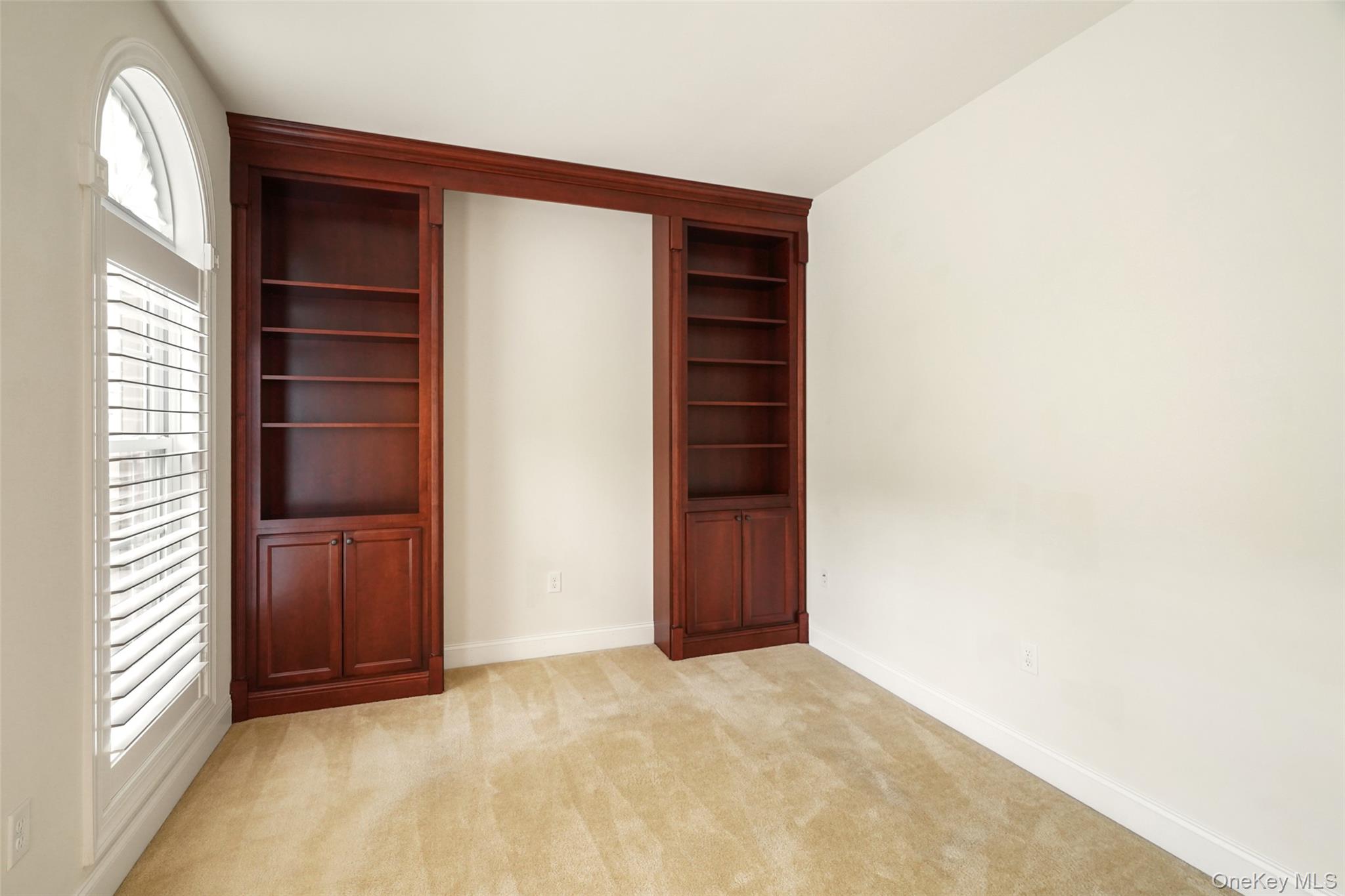 14 Chestnut Street, Hopewell Junction, NY 12533