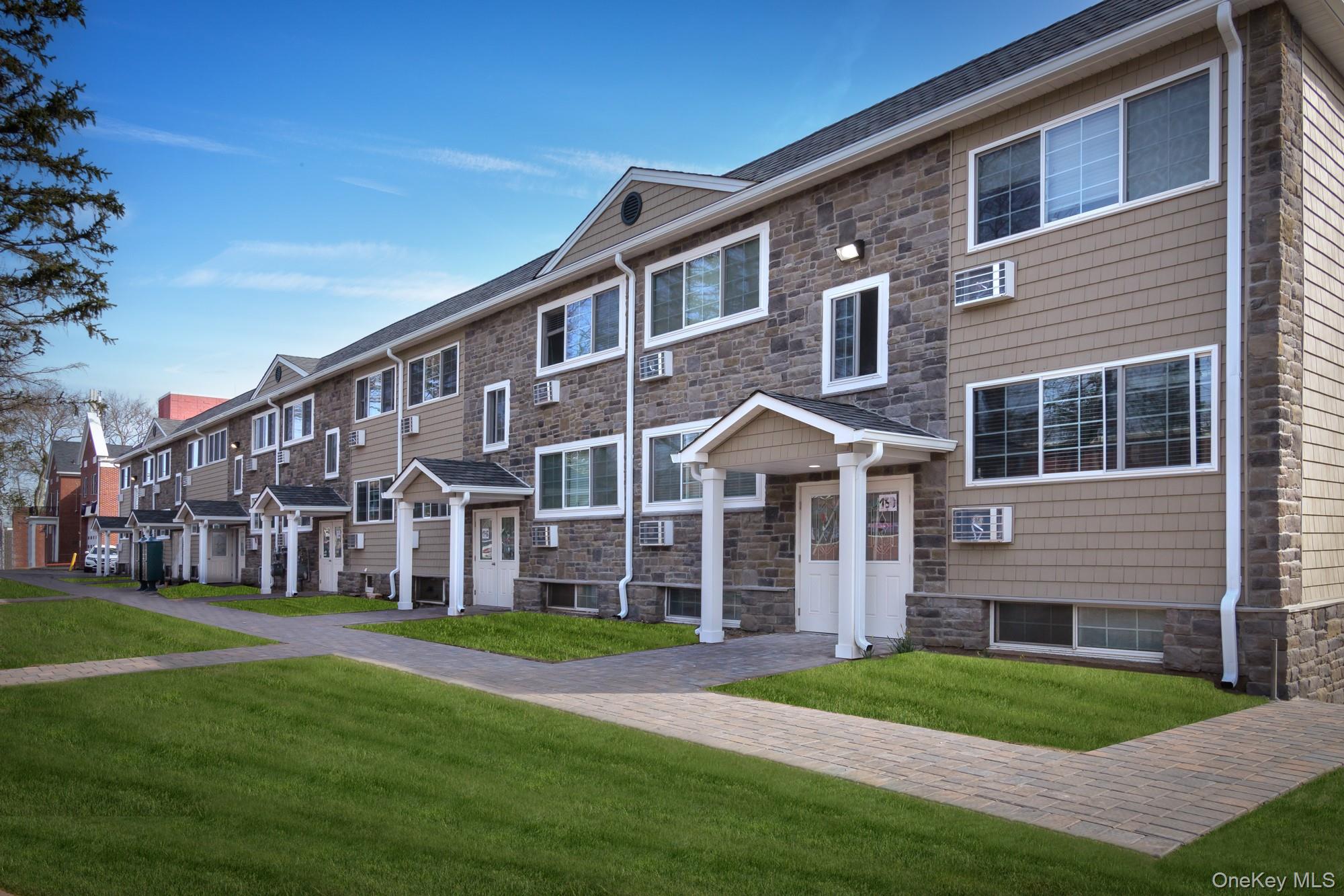 621 Tulip Avenue # C4, Stewart Manor, NY 11530