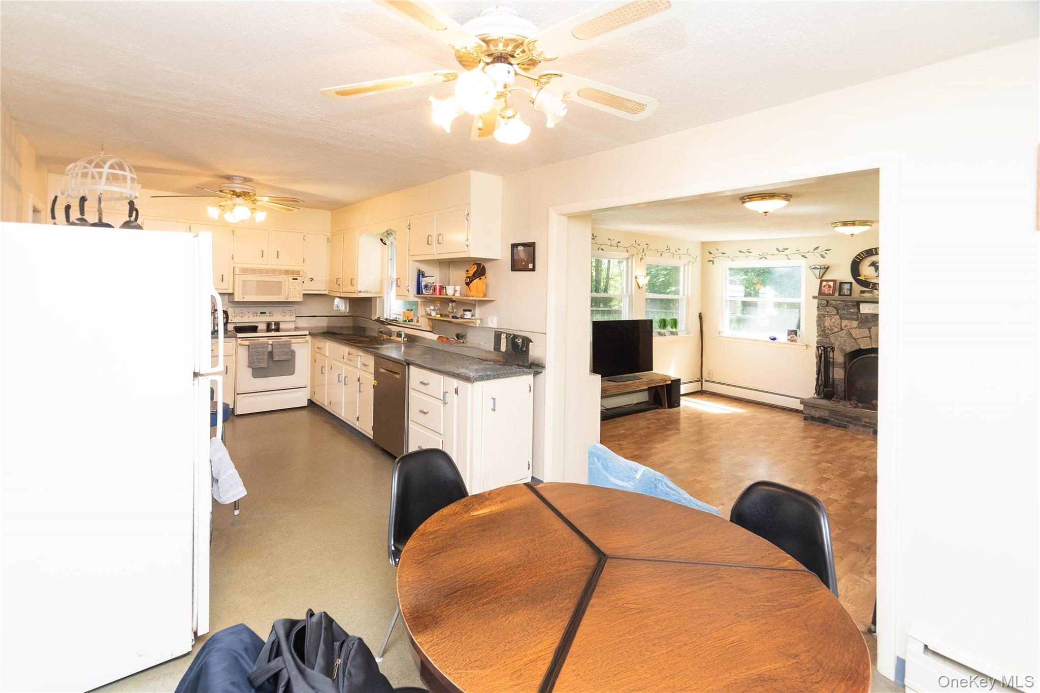 513 Roberts Court, Hurley, NY 12443