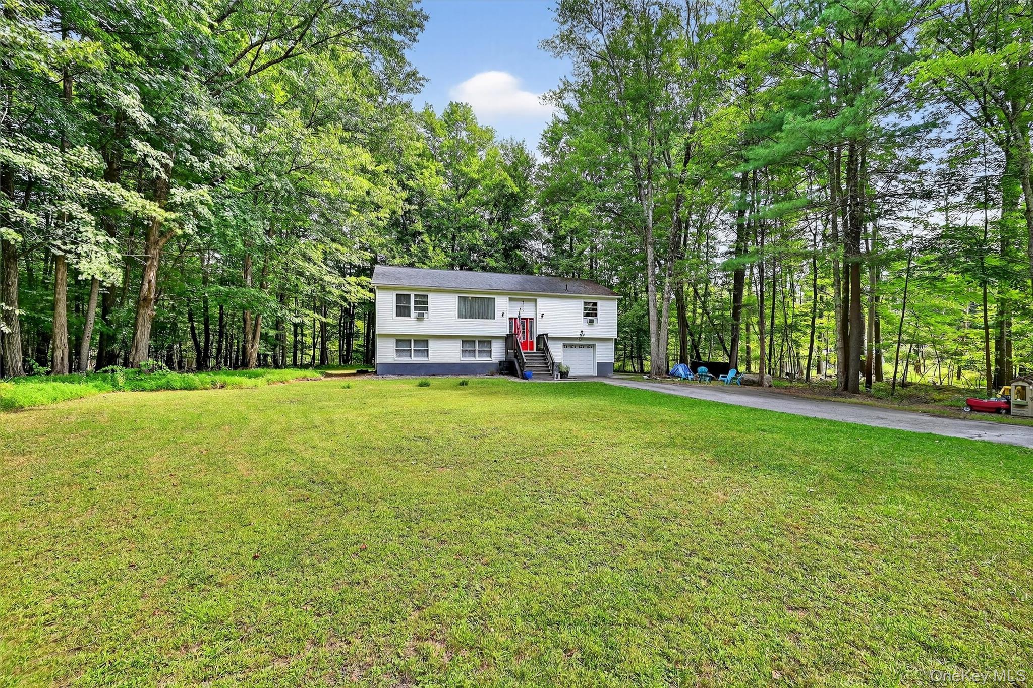 6 Tice Lane, Middletown, NY 10941