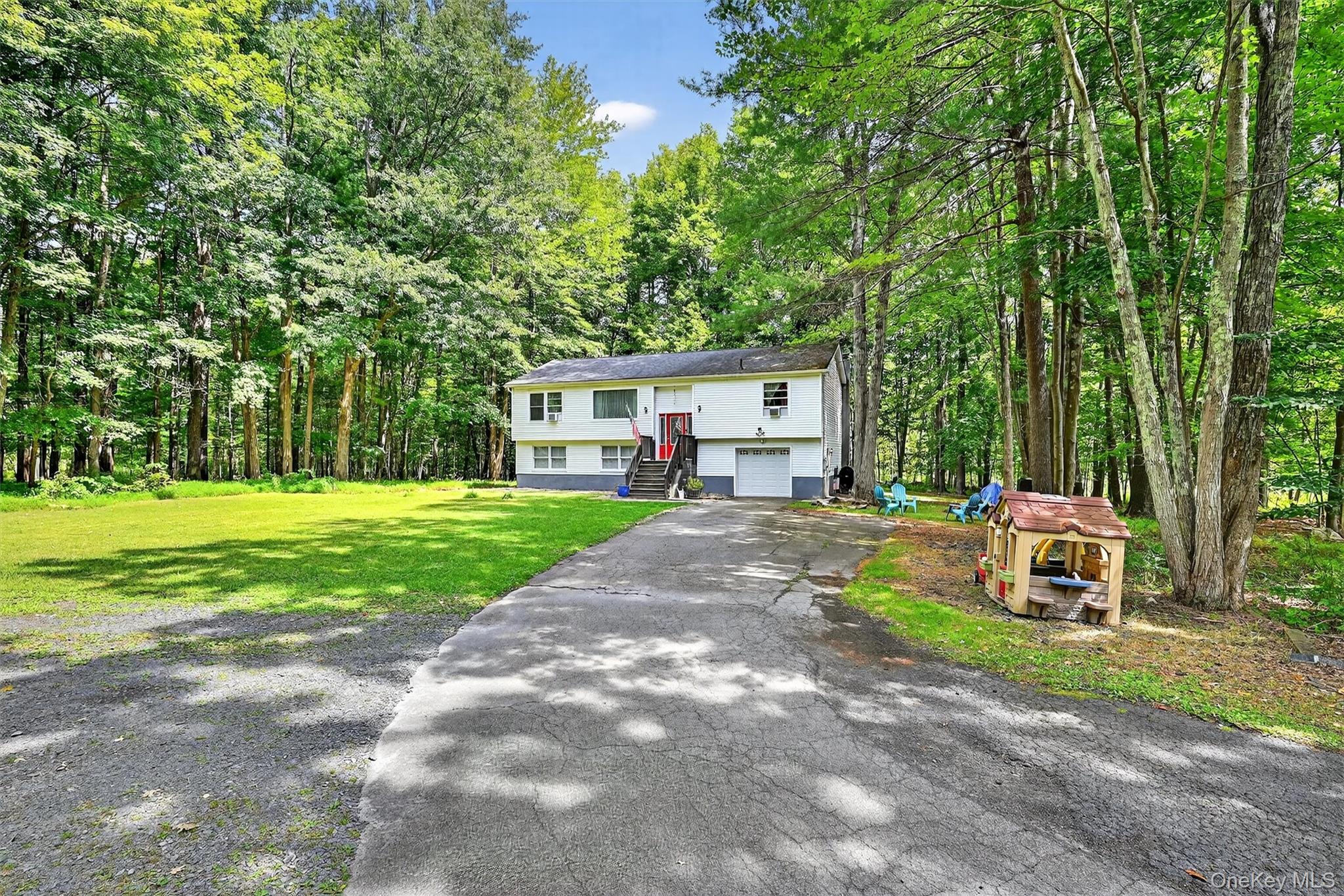 6 Tice Lane, Middletown, NY 10941