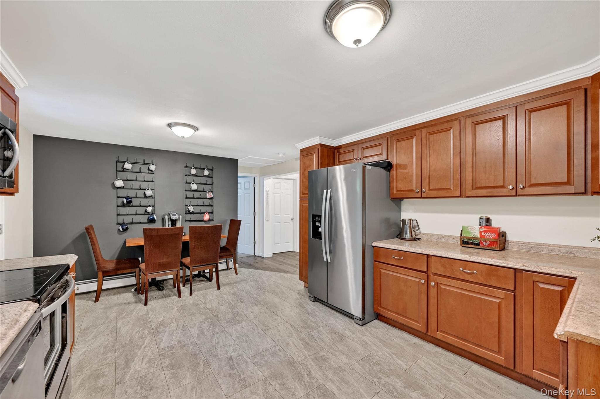 6 Tice Lane, Middletown, NY 10941