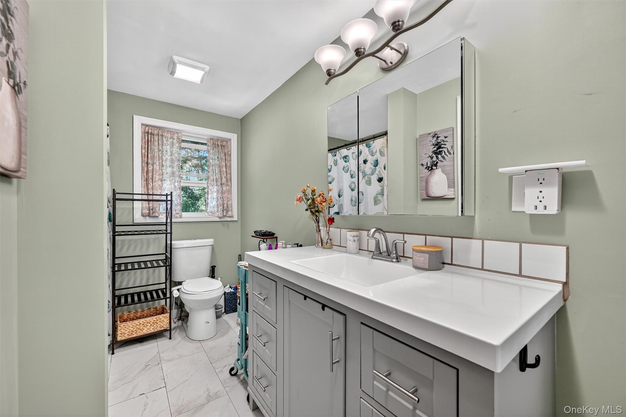 6 Tice Lane, Middletown, NY 10941