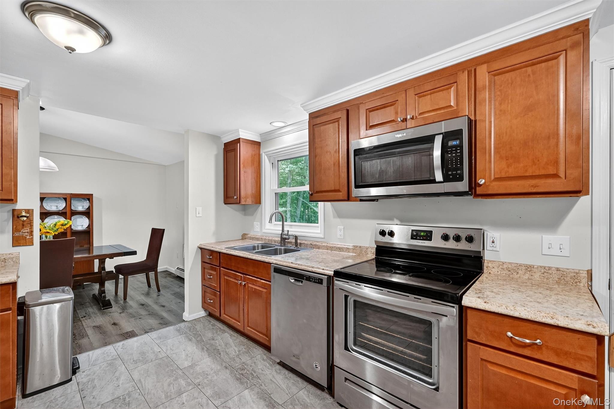 6 Tice Lane, Middletown, NY 10941