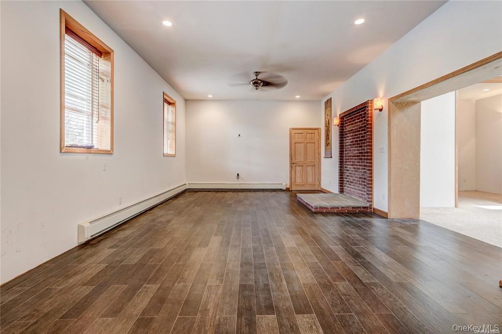 20 Ackerson Street, Bay Shore, NY 11706