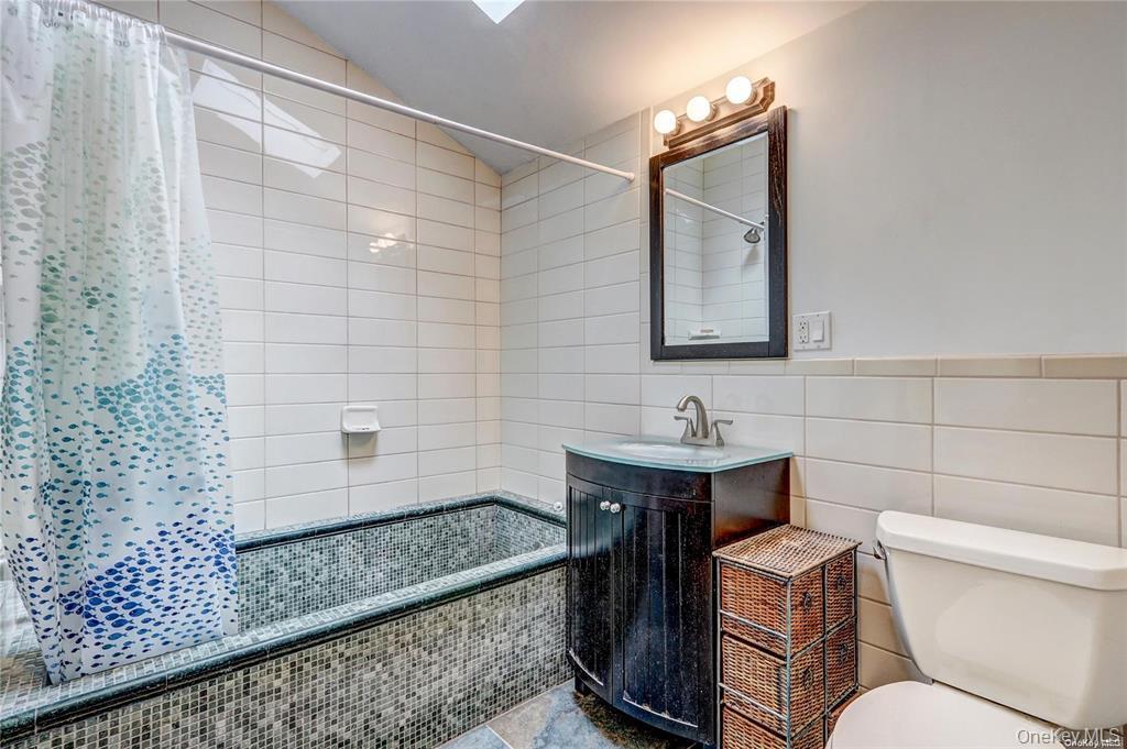 20 Ackerson Street, Bay Shore, NY 11706