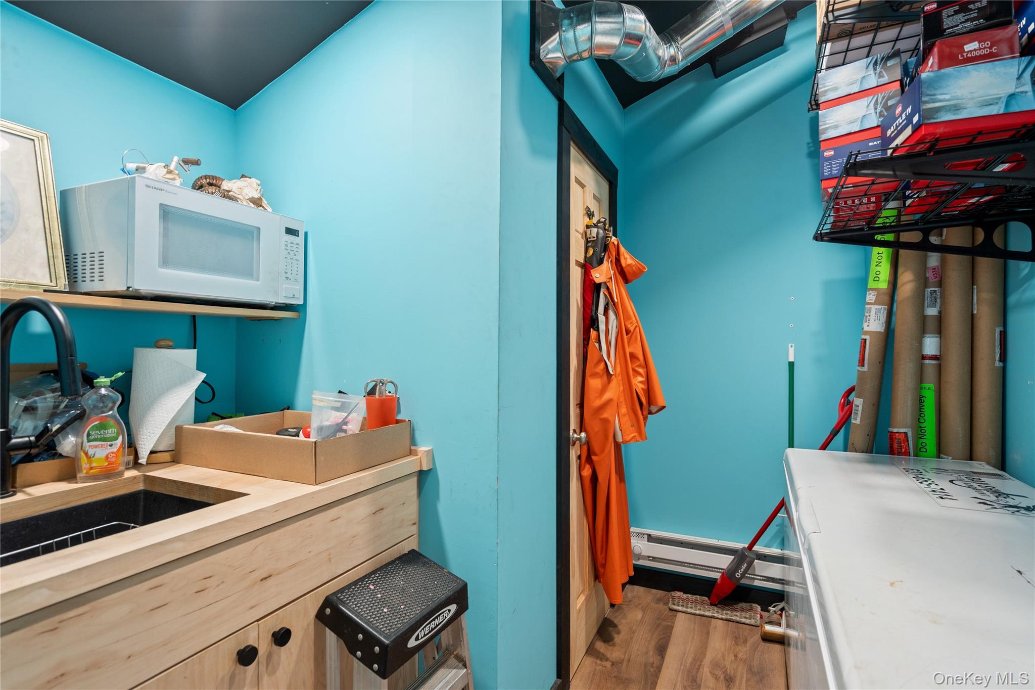 20 Ackerson Street, Bay Shore, NY 11706