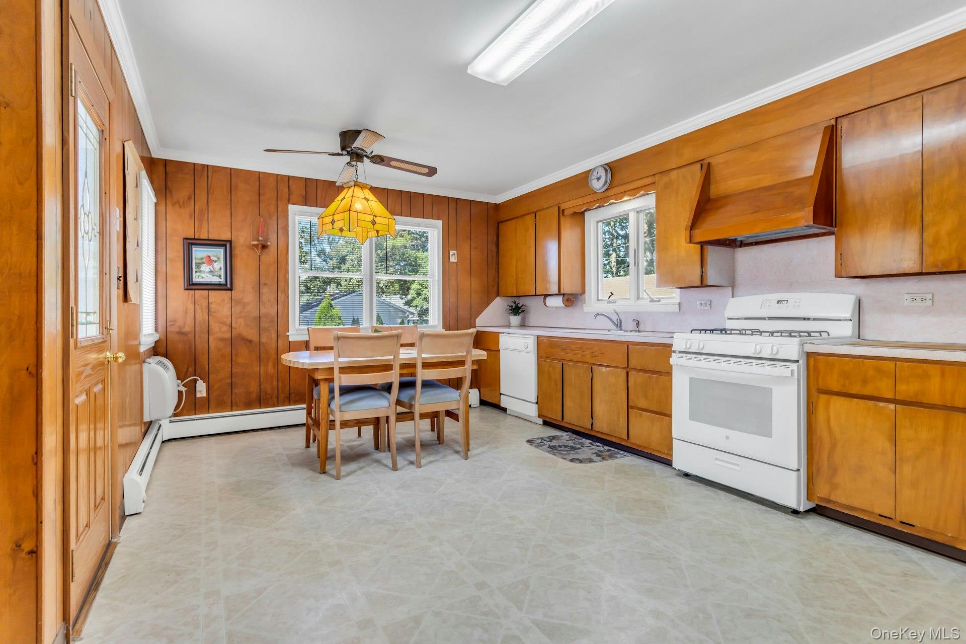 19 Timber Road, Glen Cove, NY 11542