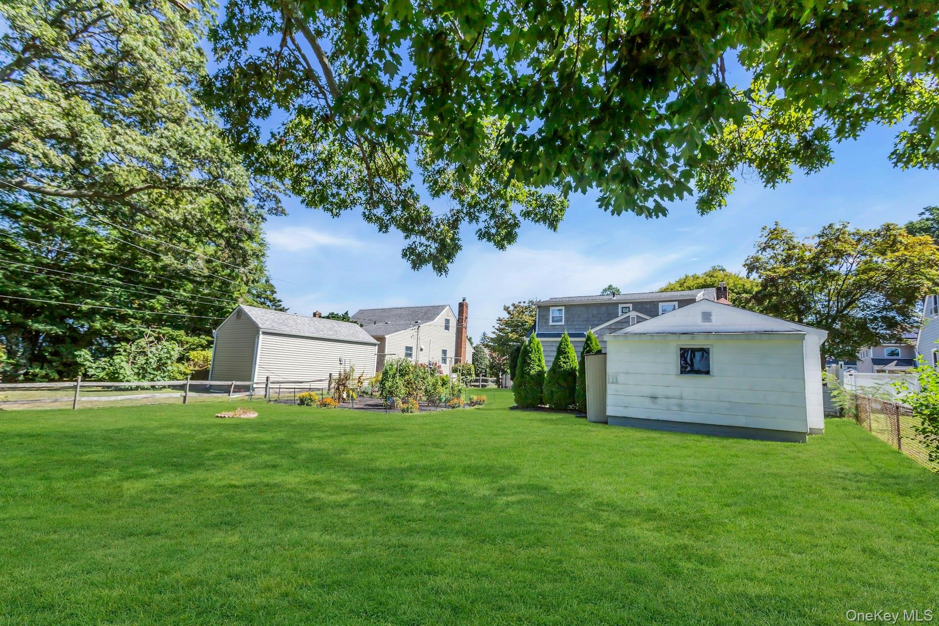 19 Timber Road, Glen Cove, NY 11542