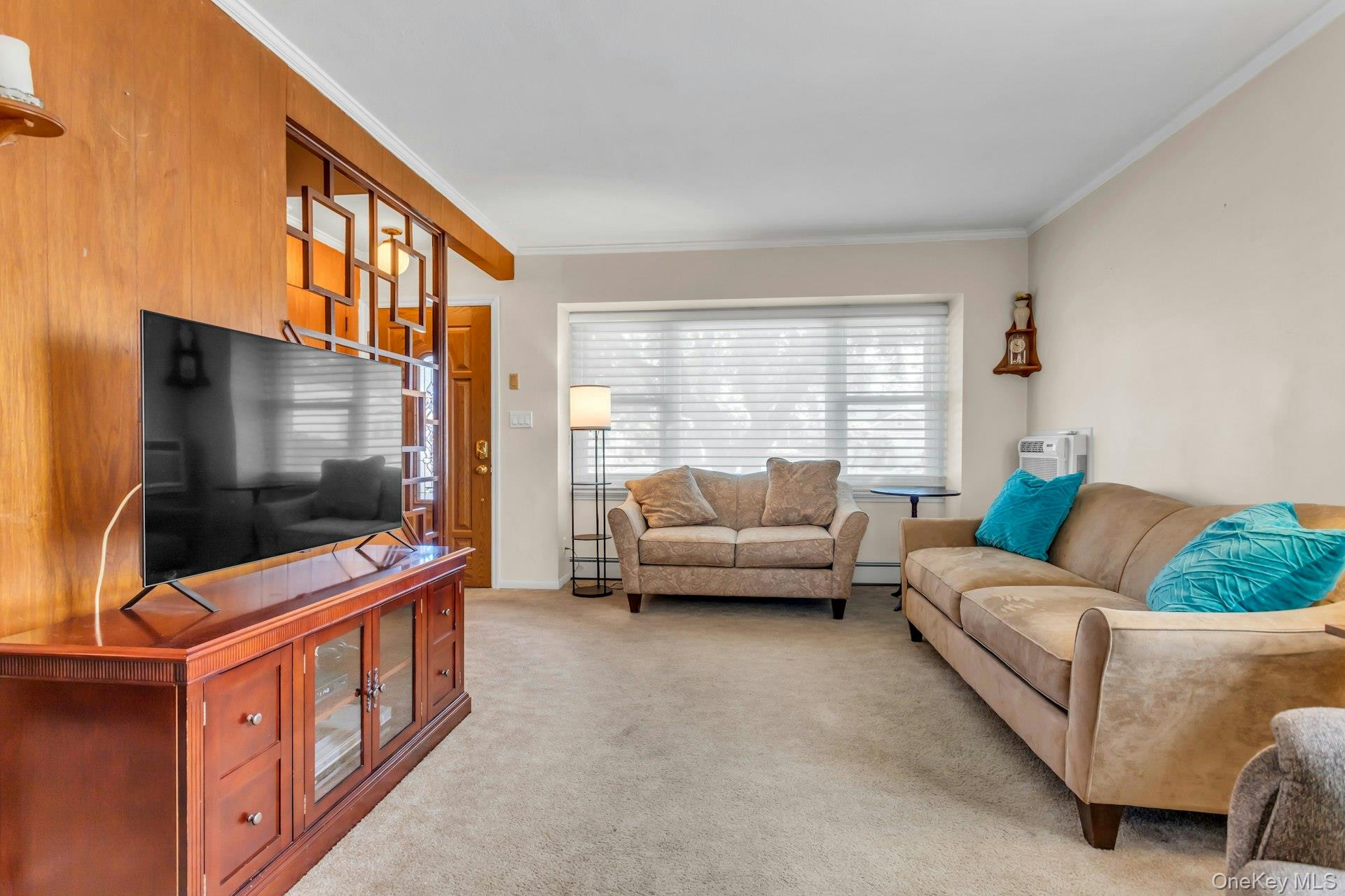 19 Timber Road, Glen Cove, NY 11542