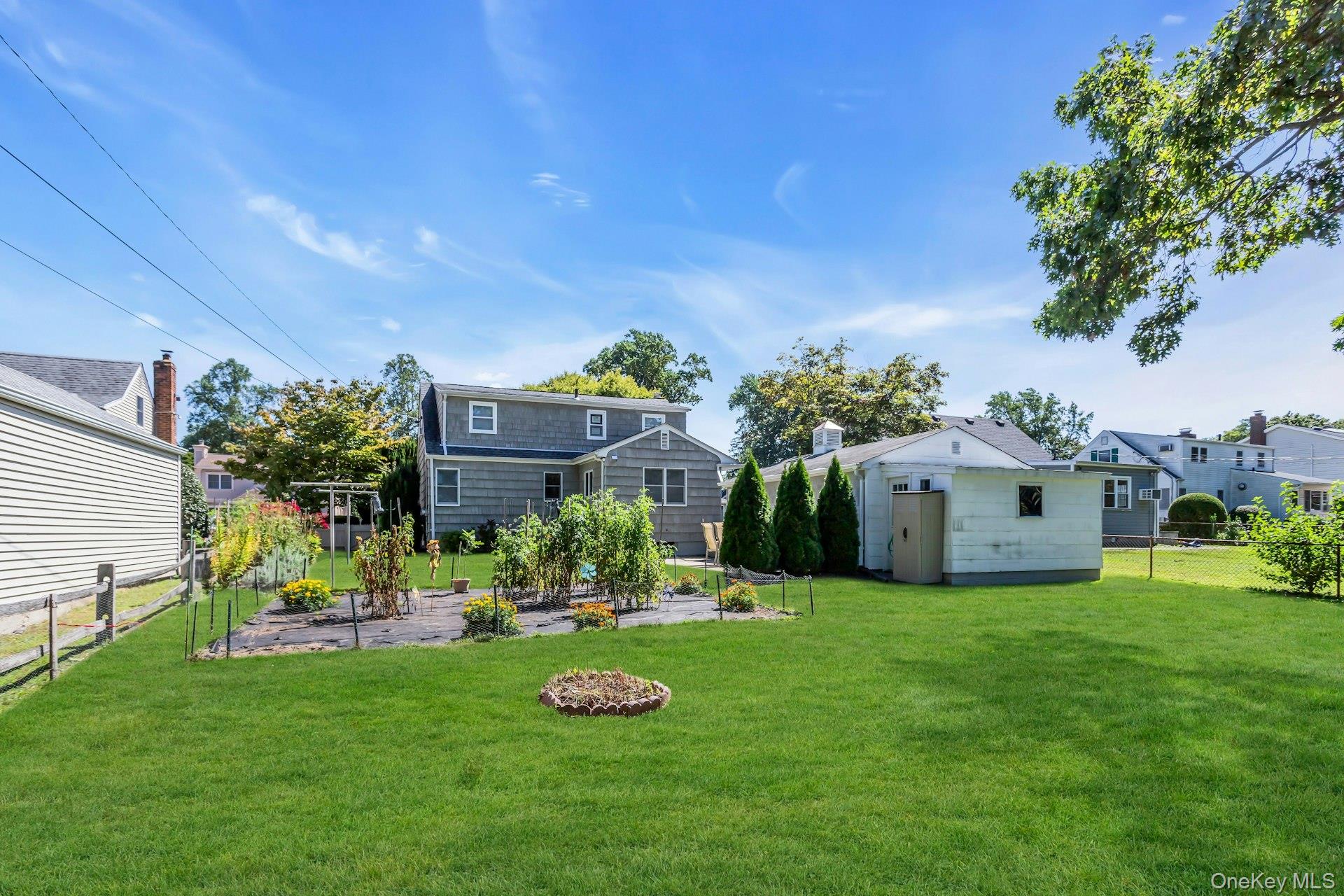 19 Timber Road, Glen Cove, NY 11542