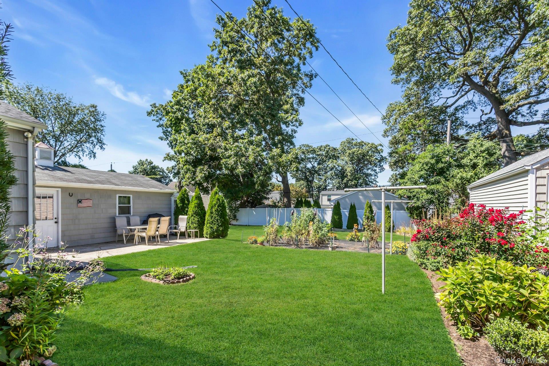 19 Timber Road, Glen Cove, NY 11542