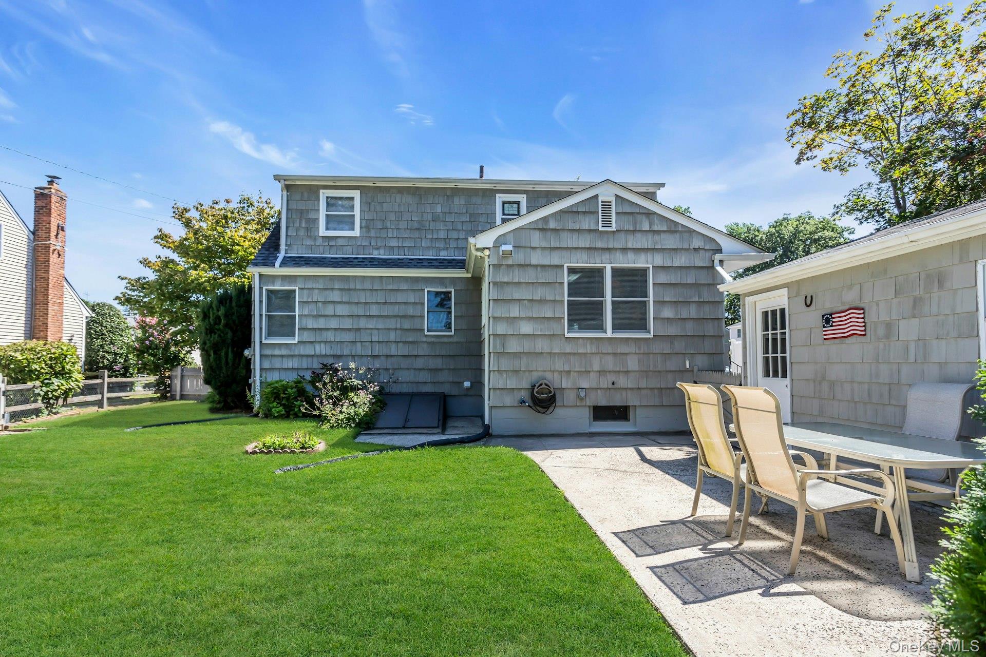 19 Timber Road, Glen Cove, NY 11542