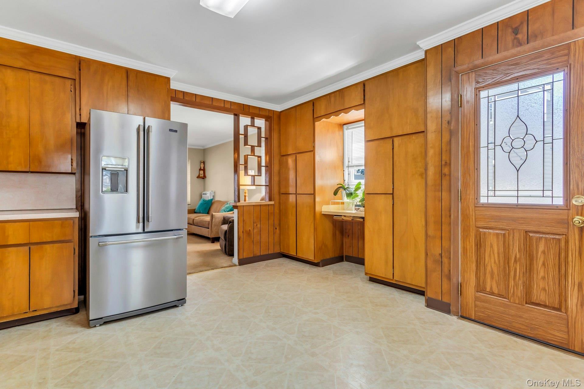 19 Timber Road, Glen Cove, NY 11542