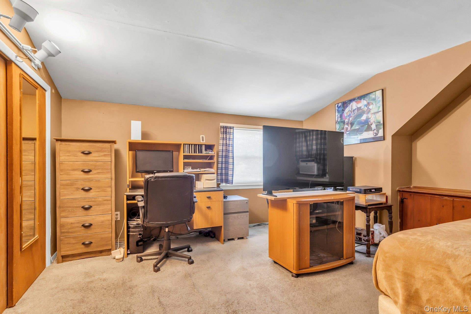 19 Timber Road, Glen Cove, NY 11542