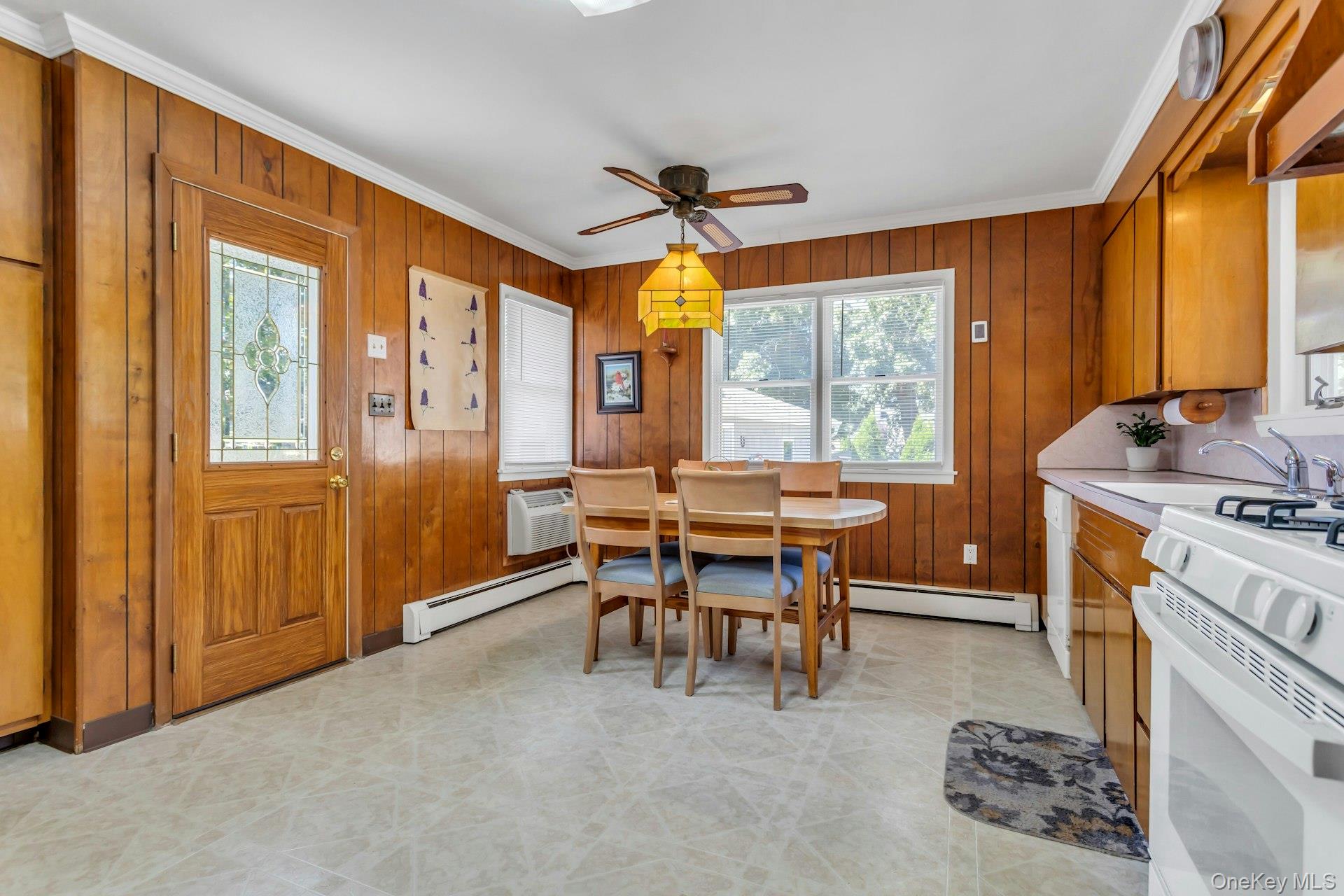 19 Timber Road, Glen Cove, NY 11542