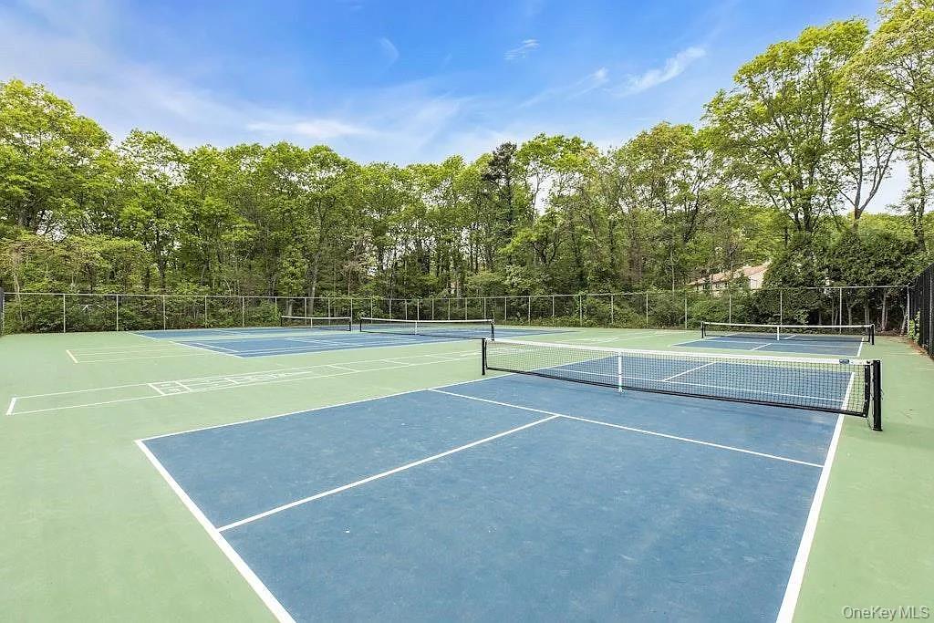 14 Franklin Commons, Yaphank, NY 11980