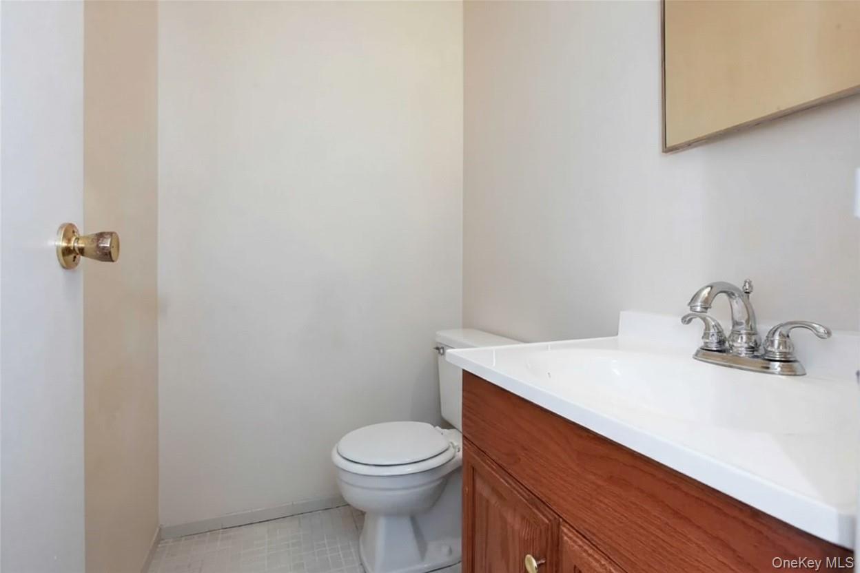 14 Franklin Commons, Yaphank, NY 11980