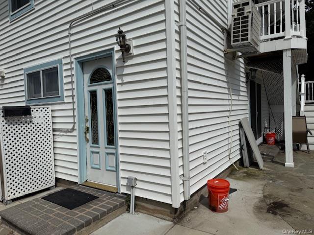 42 Old East Neck Road, Melville, NY 11747