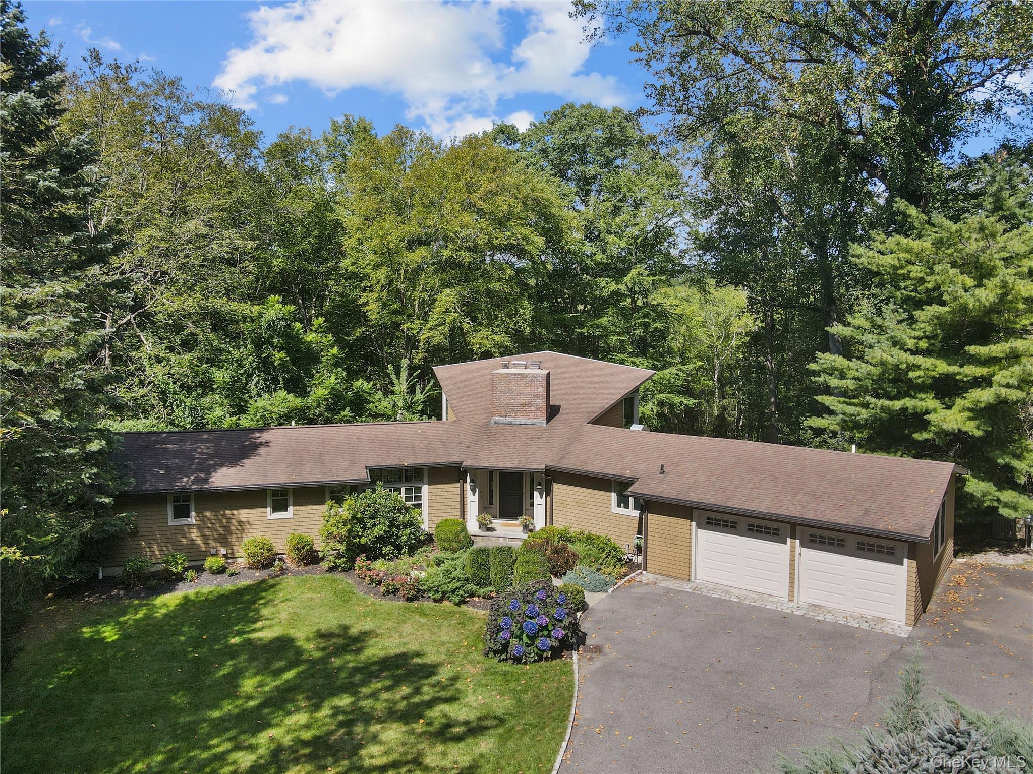 4 Yale Place, Armonk, NY 10504