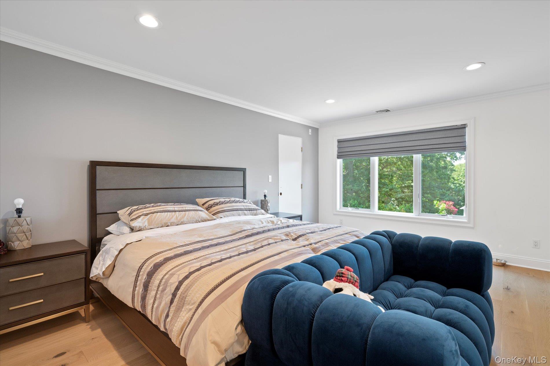 9 Scenic View Court, Dix Hills, NY 11746