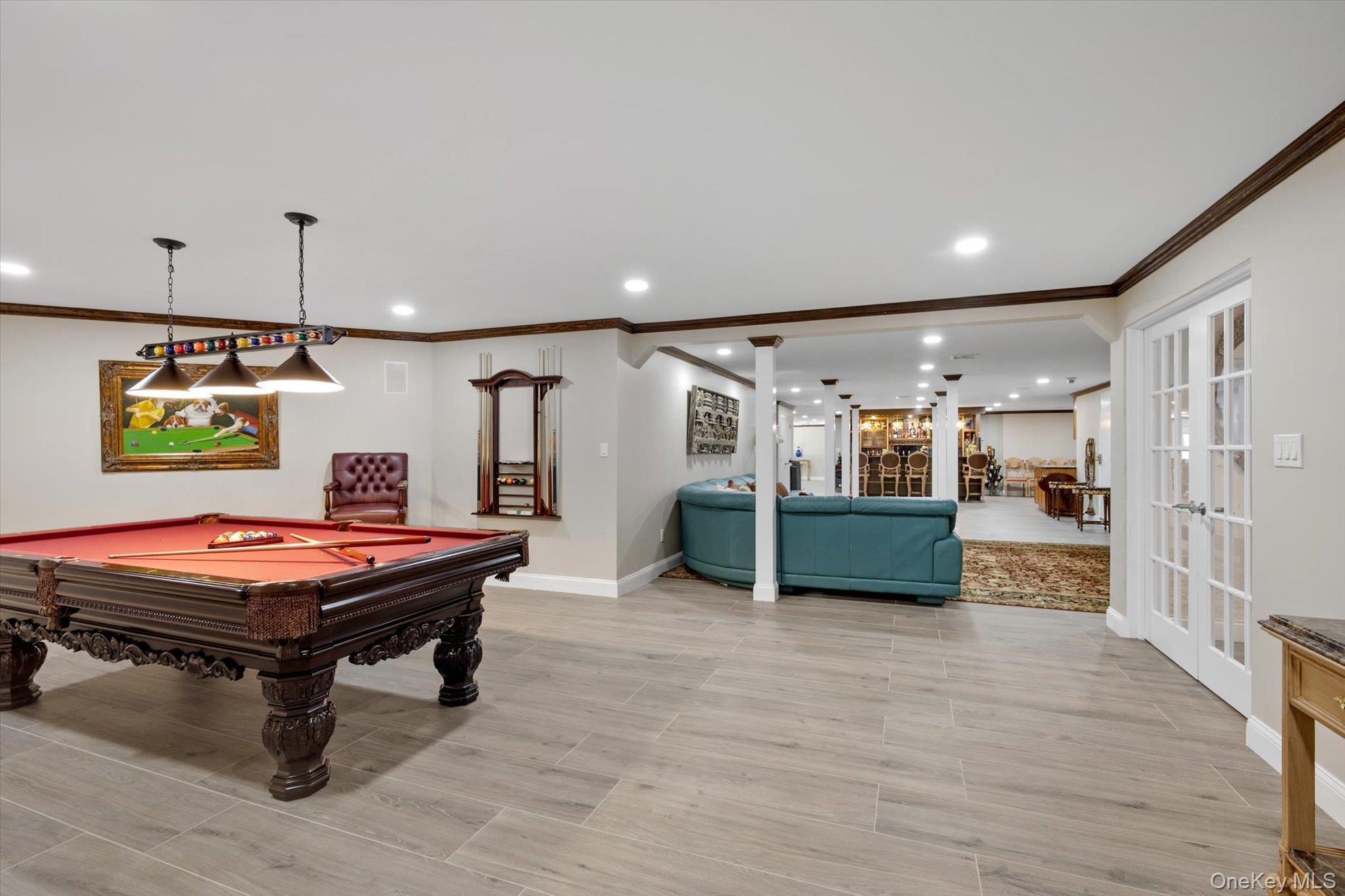 9 Scenic View Court, Dix Hills, NY 11746