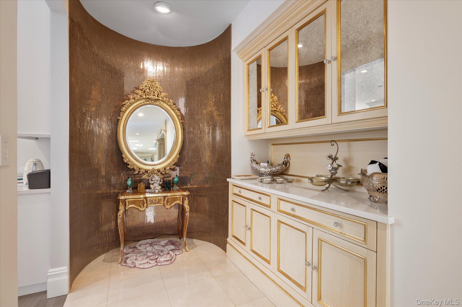 9 Scenic View Court, Dix Hills, NY 11746