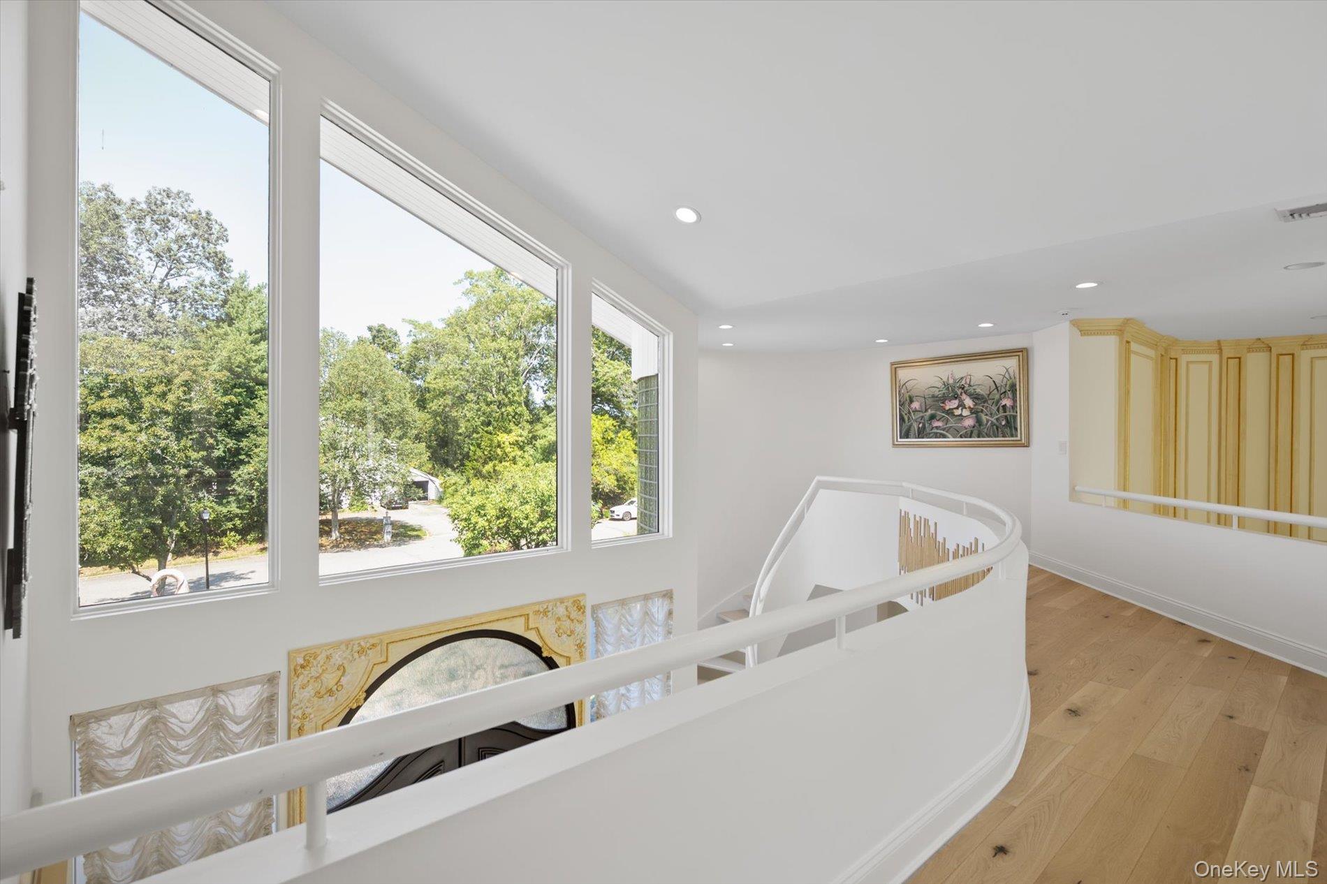 9 Scenic View Court, Dix Hills, NY 11746