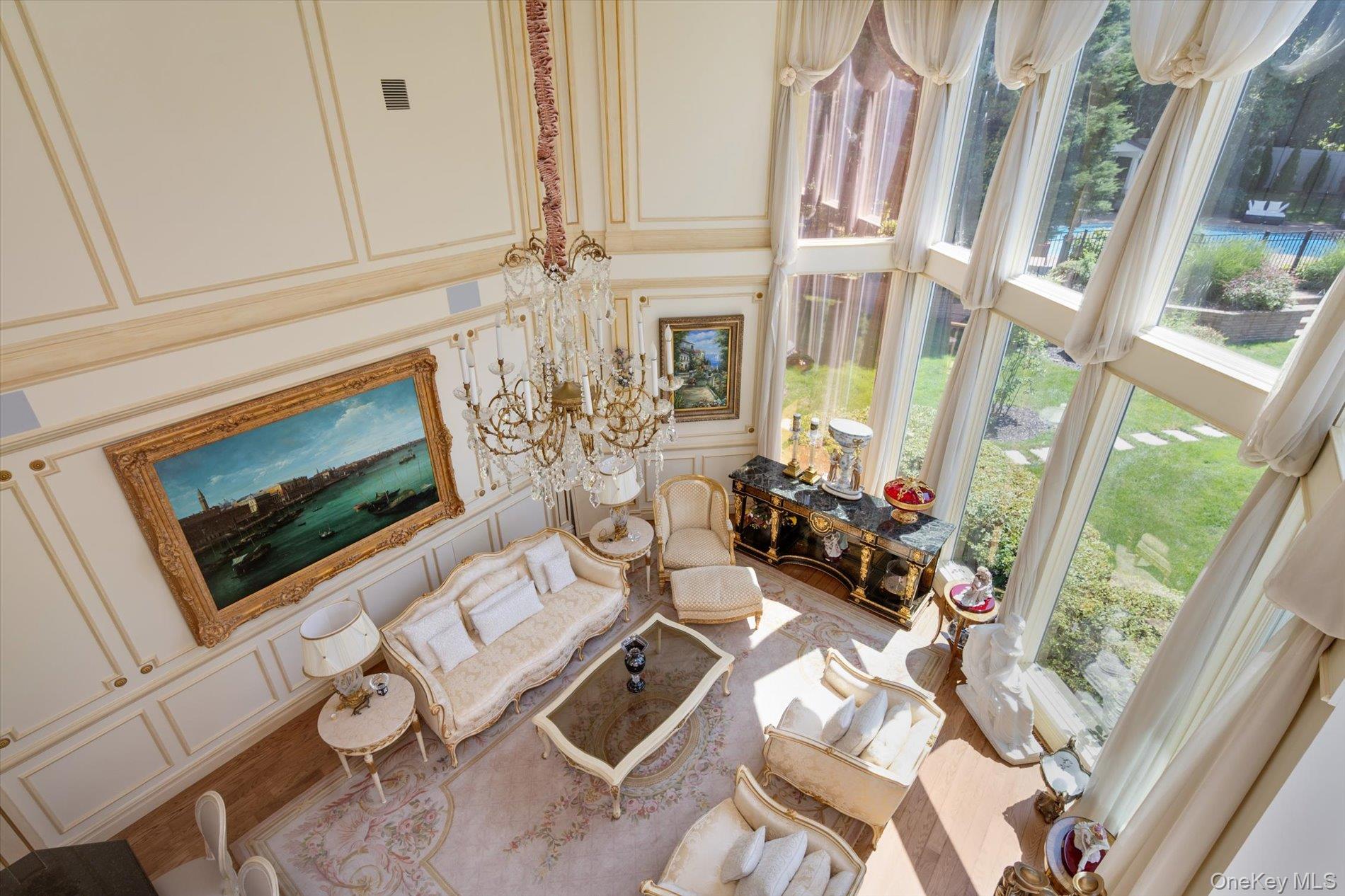 9 Scenic View Court, Dix Hills, NY 11746