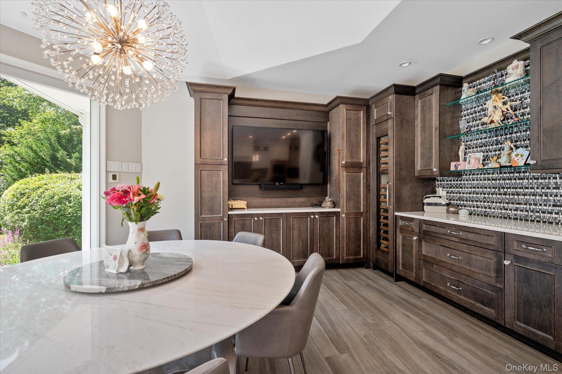 9 Scenic View Court, Dix Hills, NY 11746