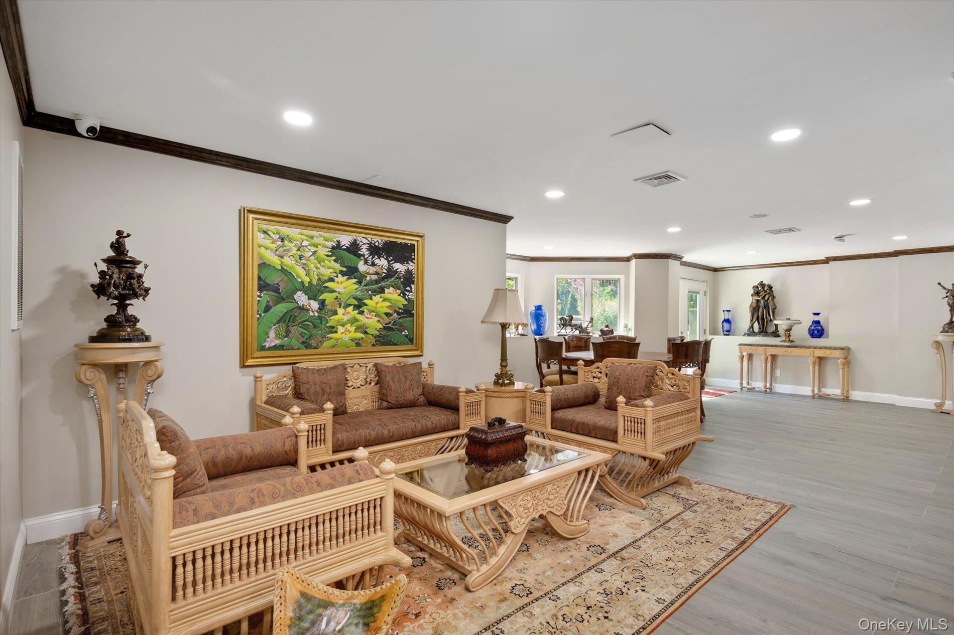 9 Scenic View Court, Dix Hills, NY 11746