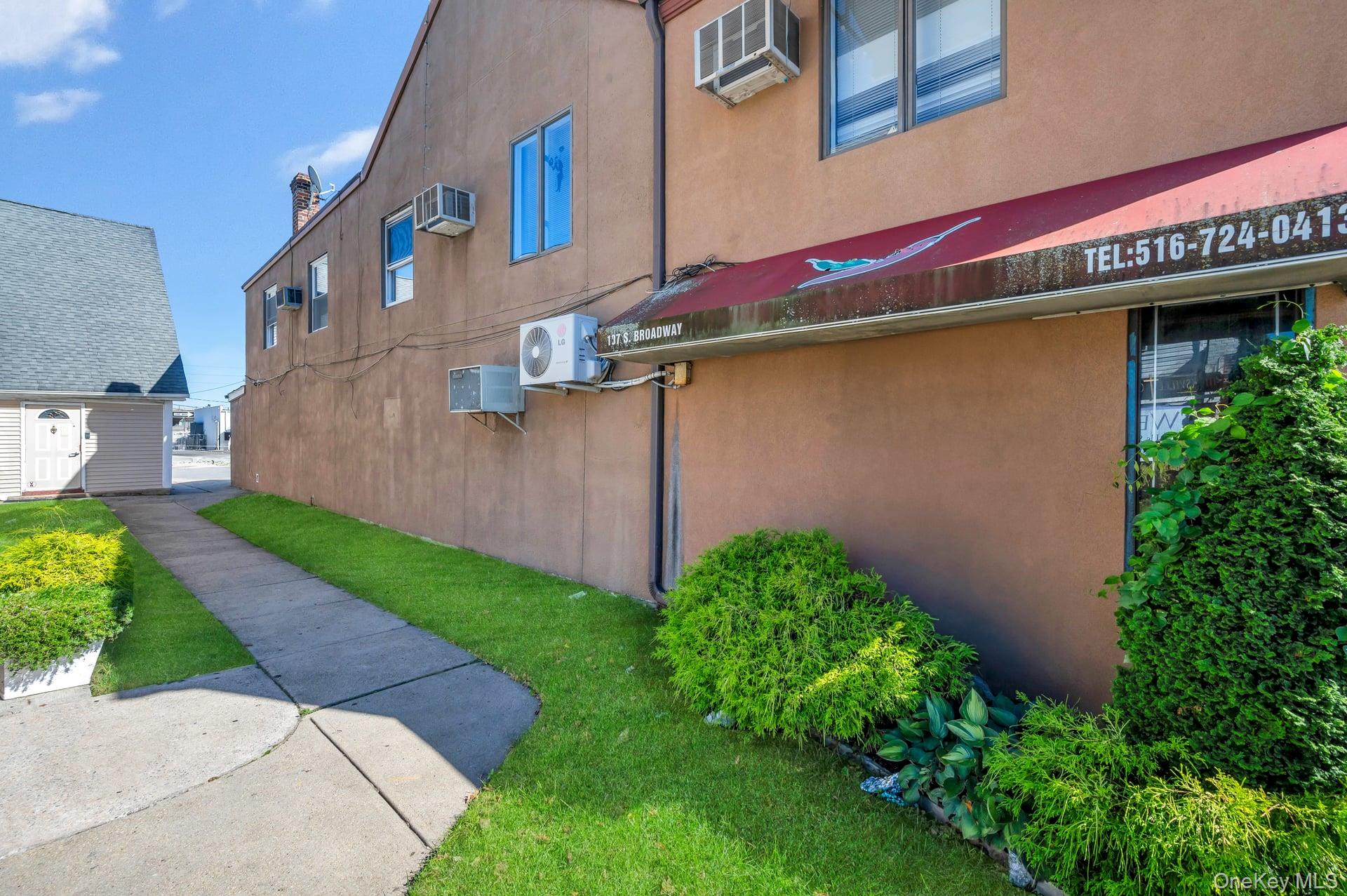 107-109 Broadway # 107, Hicksville, NY 11801