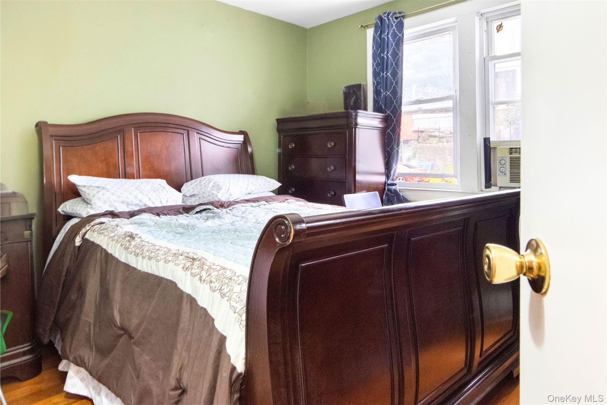 14 S Terrace Avenue, Mount Vernon, NY 10550