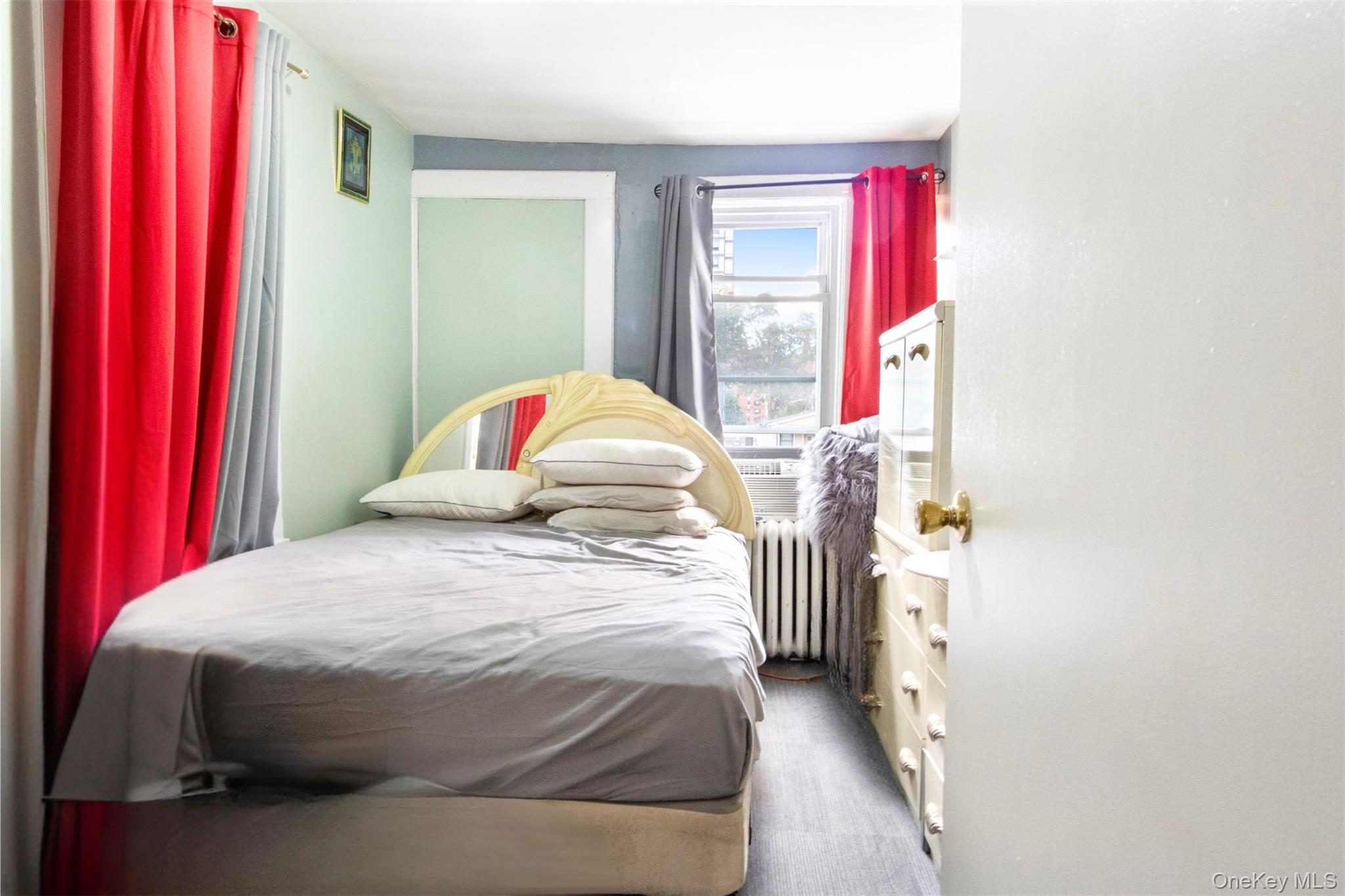 14 S Terrace Avenue, Mount Vernon, NY 10550