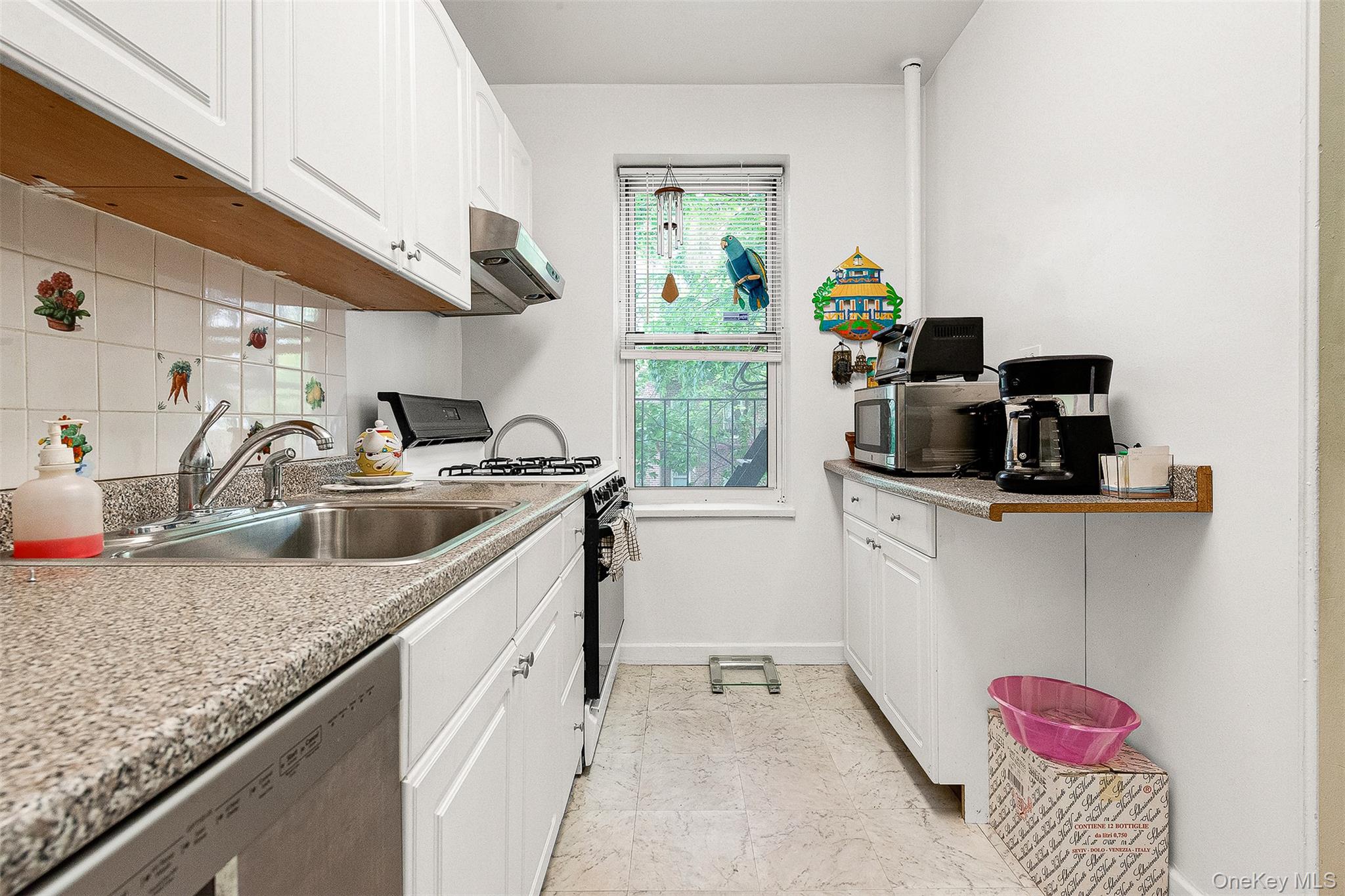 67-66 108th Street # D43, Forest Hills, NY 11375