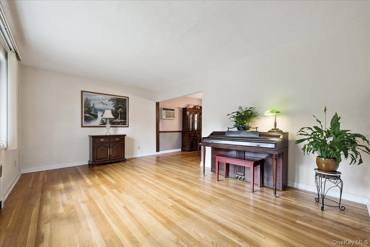 107 Atlantic Avenue, New Hyde Park, NY 11040