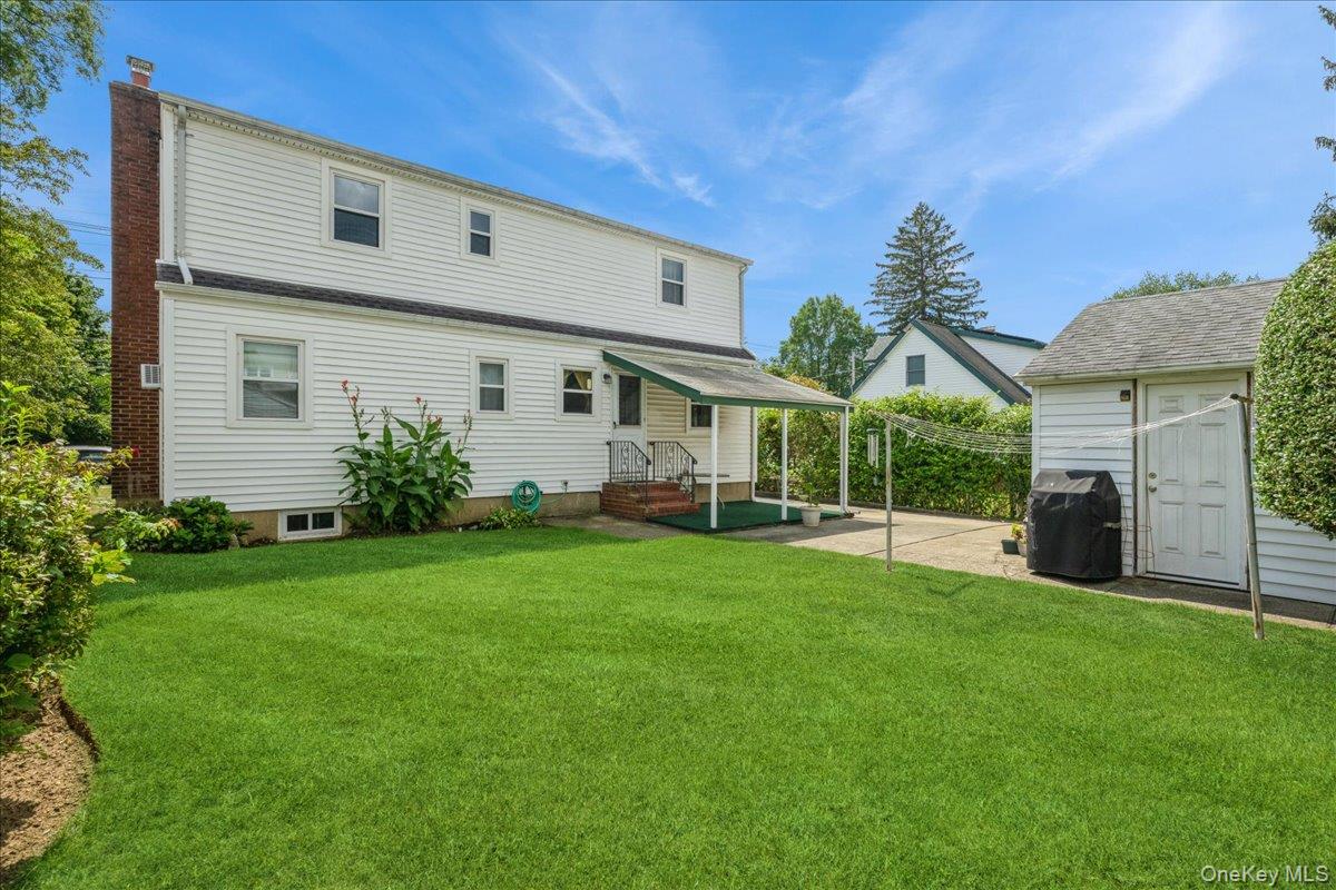 107 Atlantic Avenue, New Hyde Park, NY 11040