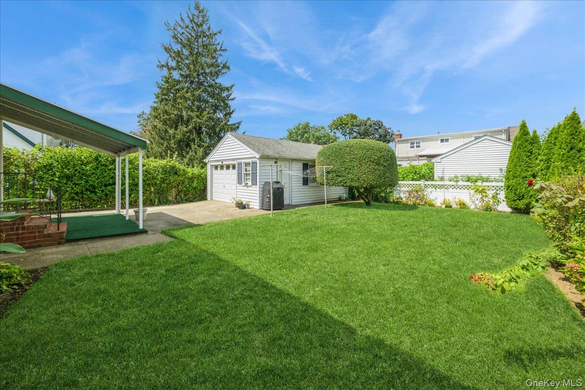 107 Atlantic Avenue, New Hyde Park, NY 11040