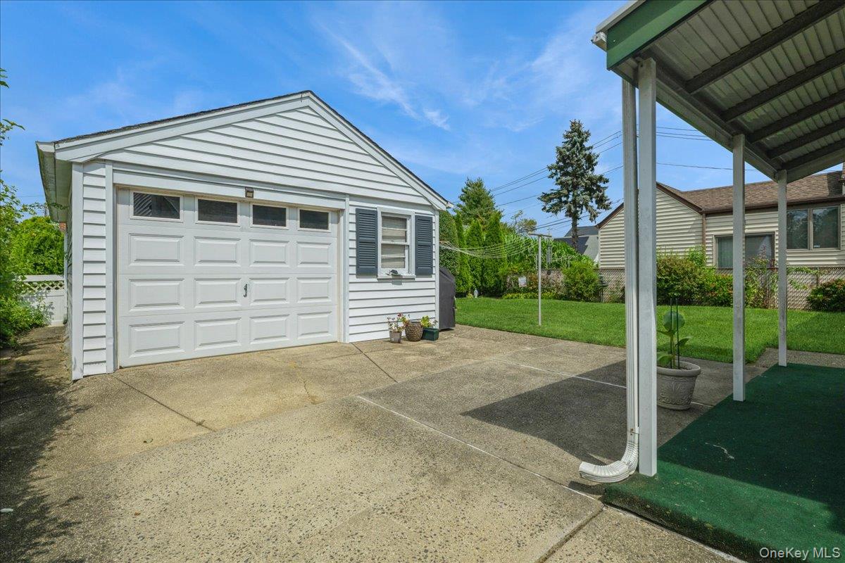 107 Atlantic Avenue, New Hyde Park, NY 11040