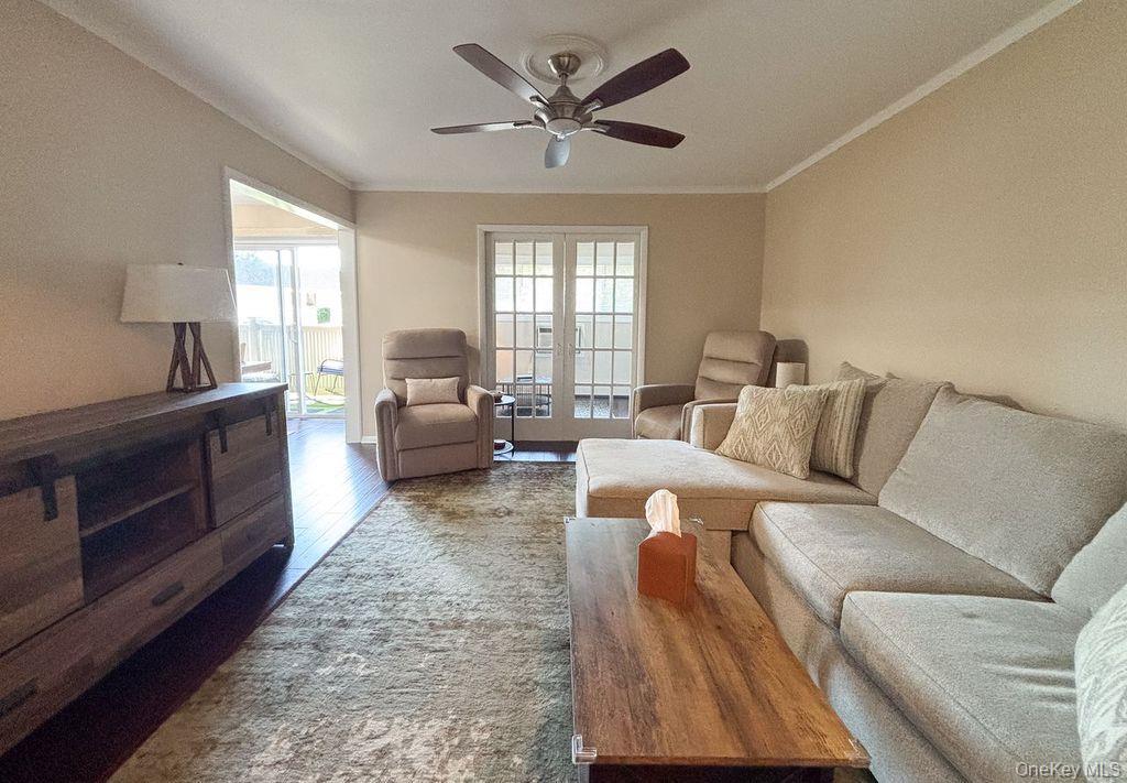 365 Route 111 # A4, Smithtown, NY 11787