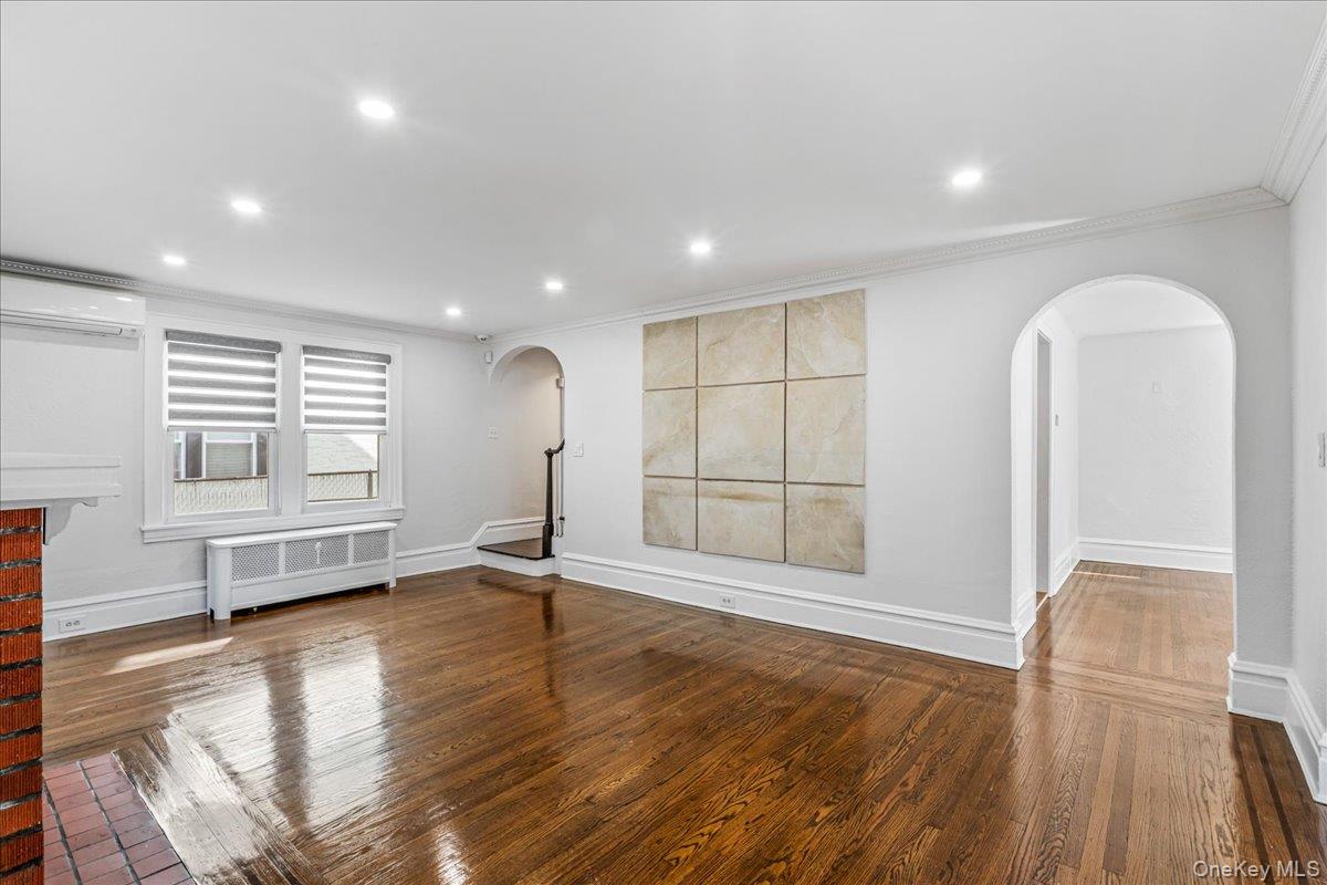 11461 176th Street, Addisleigh Park, NY 11434