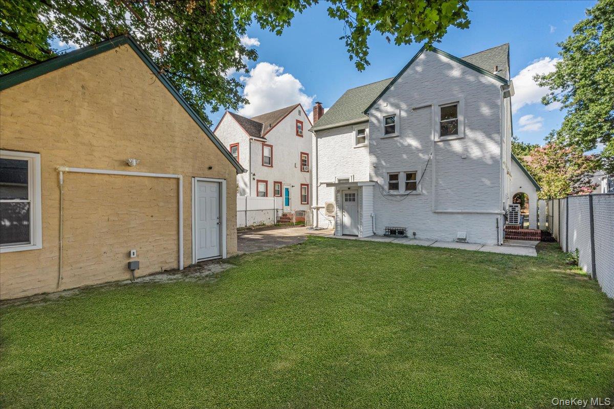 11461 176th Street, Addisleigh Park, NY 11434